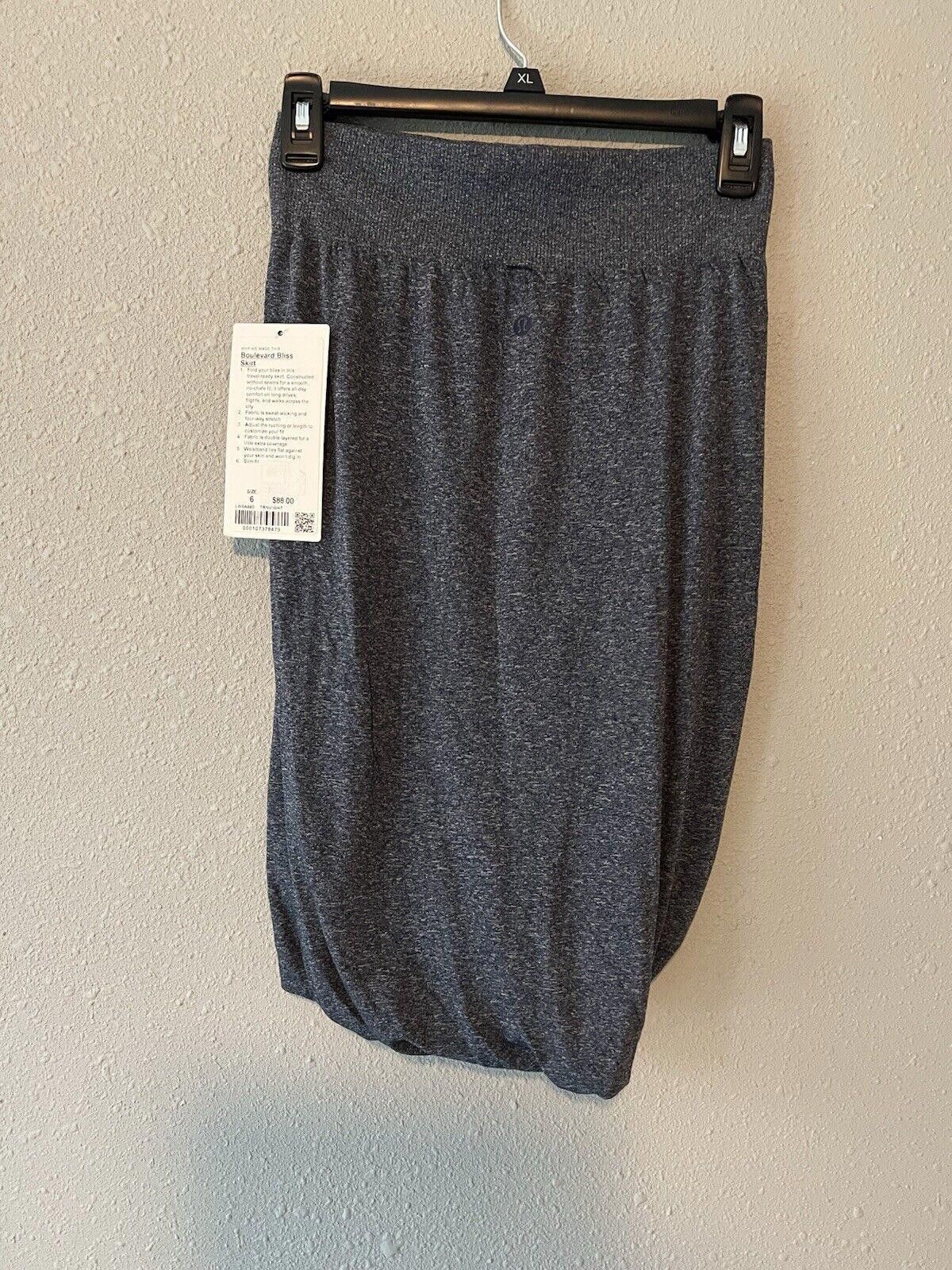 Designer Lululemon Boulevard Bliss Skirt Gray Ruched Bubble Hem Sz 6 Size 28" / US 6 / IT 42 - 3 Thumbnail