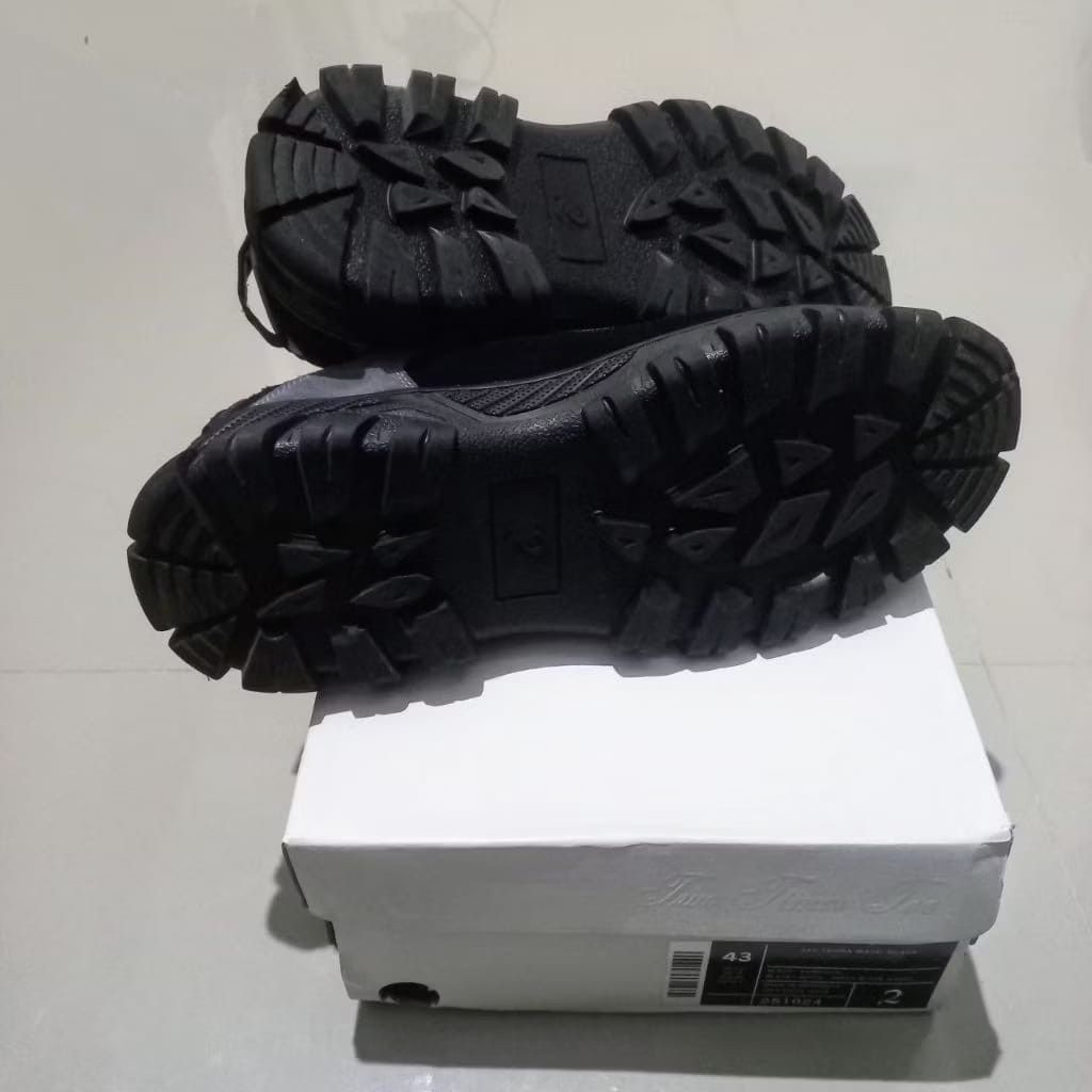 Other Xyrax Low Hiking Boots Size US 10 / EU 43 - 4 Thumbnail