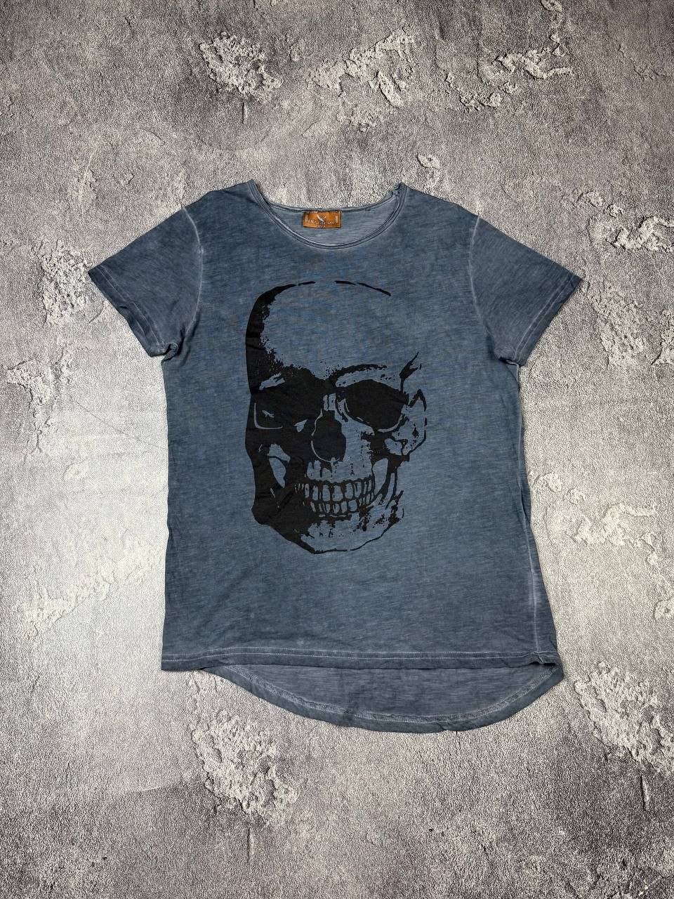 If Six Was Nine Y2K Assymetrical Vkey Skull Blue Japanese Tee Size US L / EU 52-54 / 3 - 1 Thumbnail