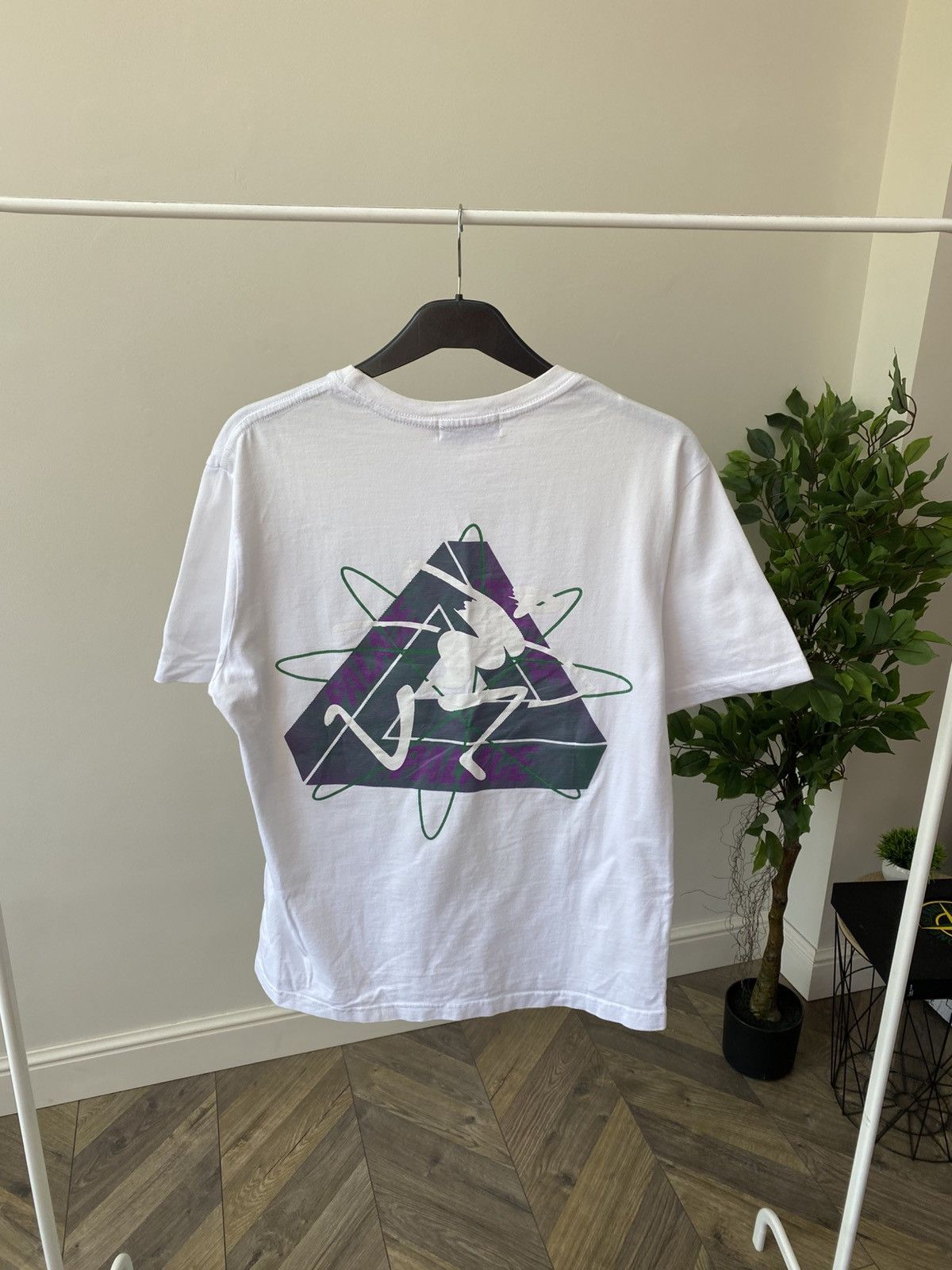 Vintage Palace Tri-Spaced T-SHIRT