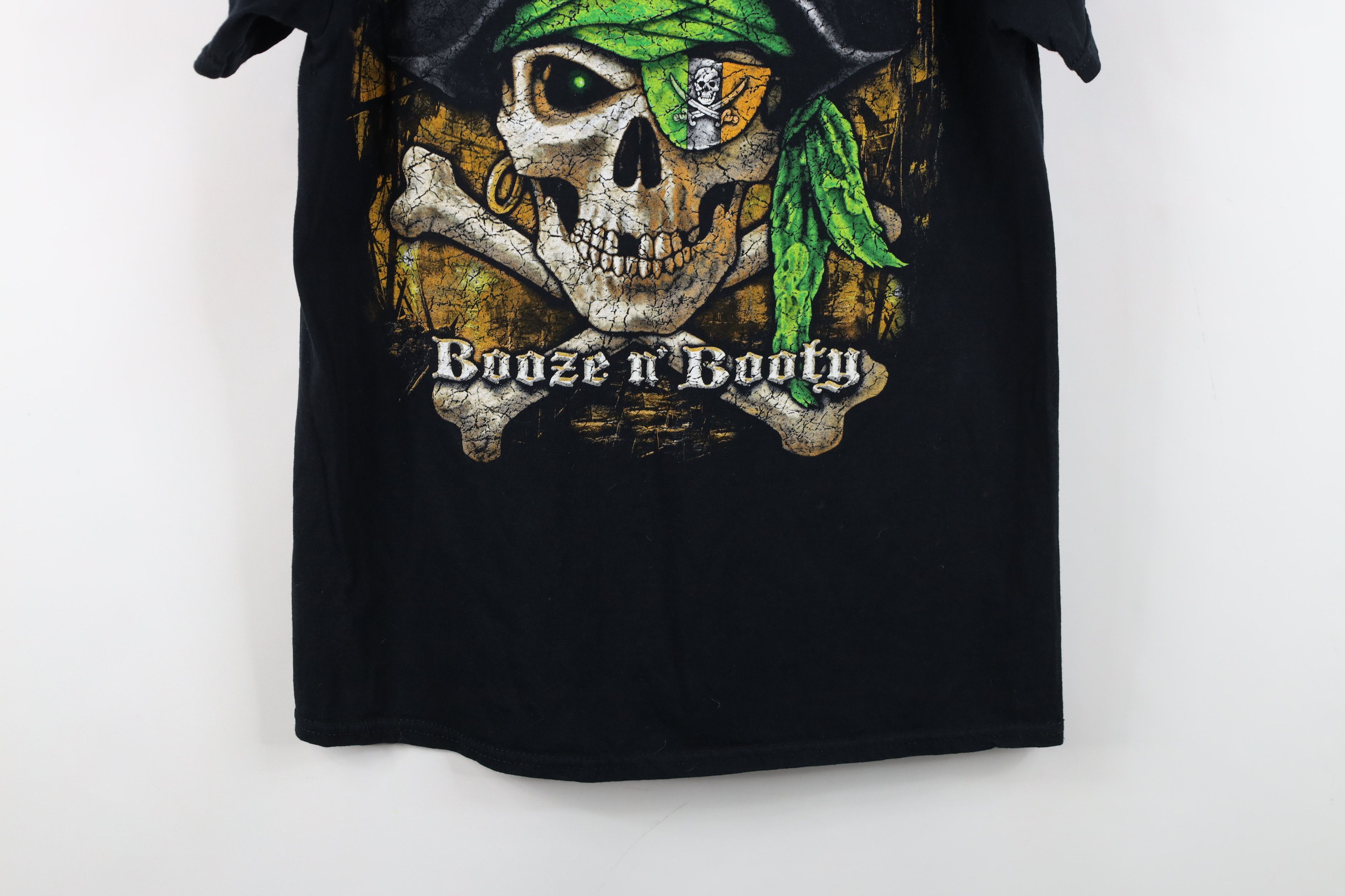 Vintage Vintage Y2K Irish Pirate Booze and Booty T-Shirt Black Size US S / EU 44-46 / 1 - 14 Thumbnail