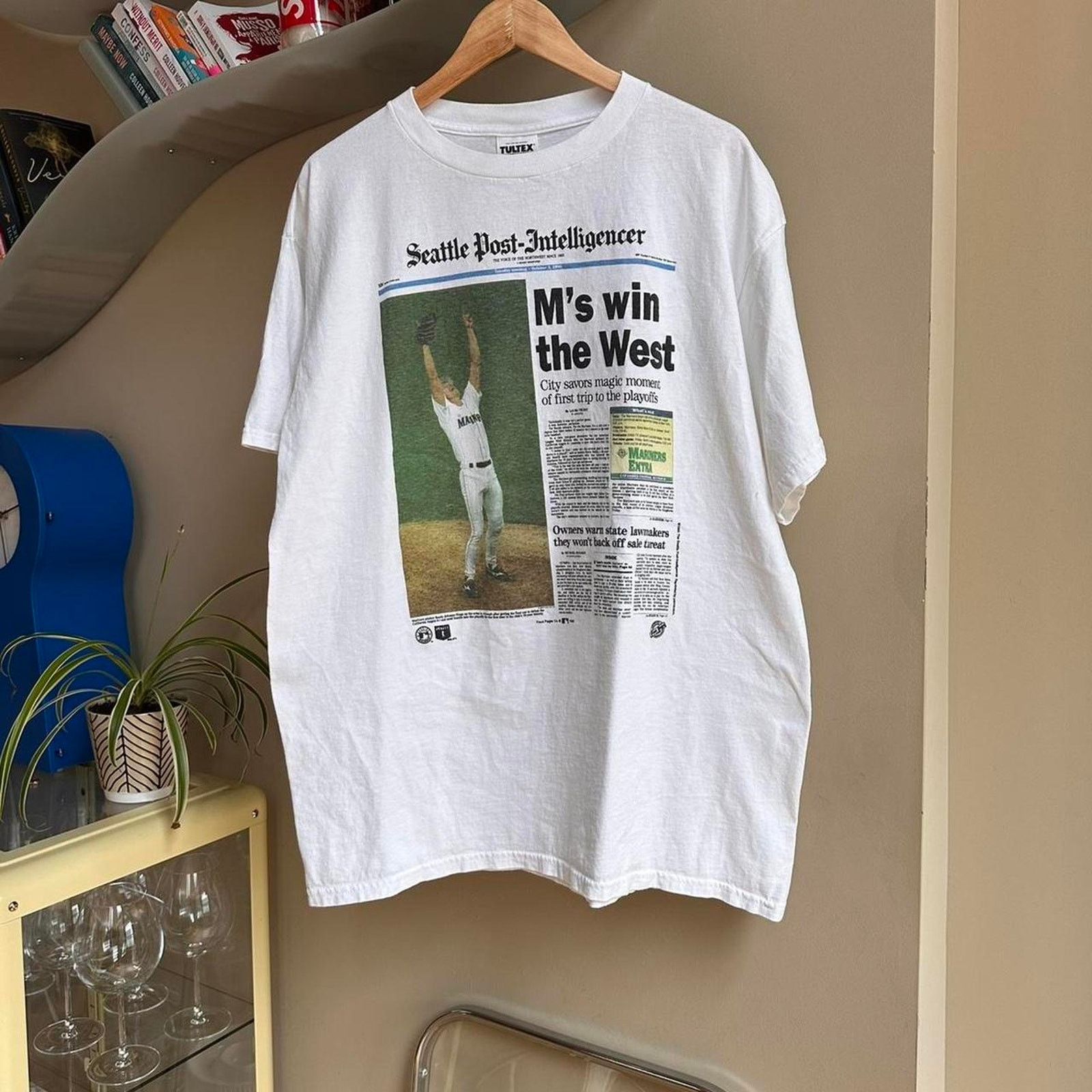 MLB × Tultex × Vintage Vintage 1995 Seattle Mariners Newspaper Shirt Size US XL / EU 56 / 4 - 1 Thumbnail