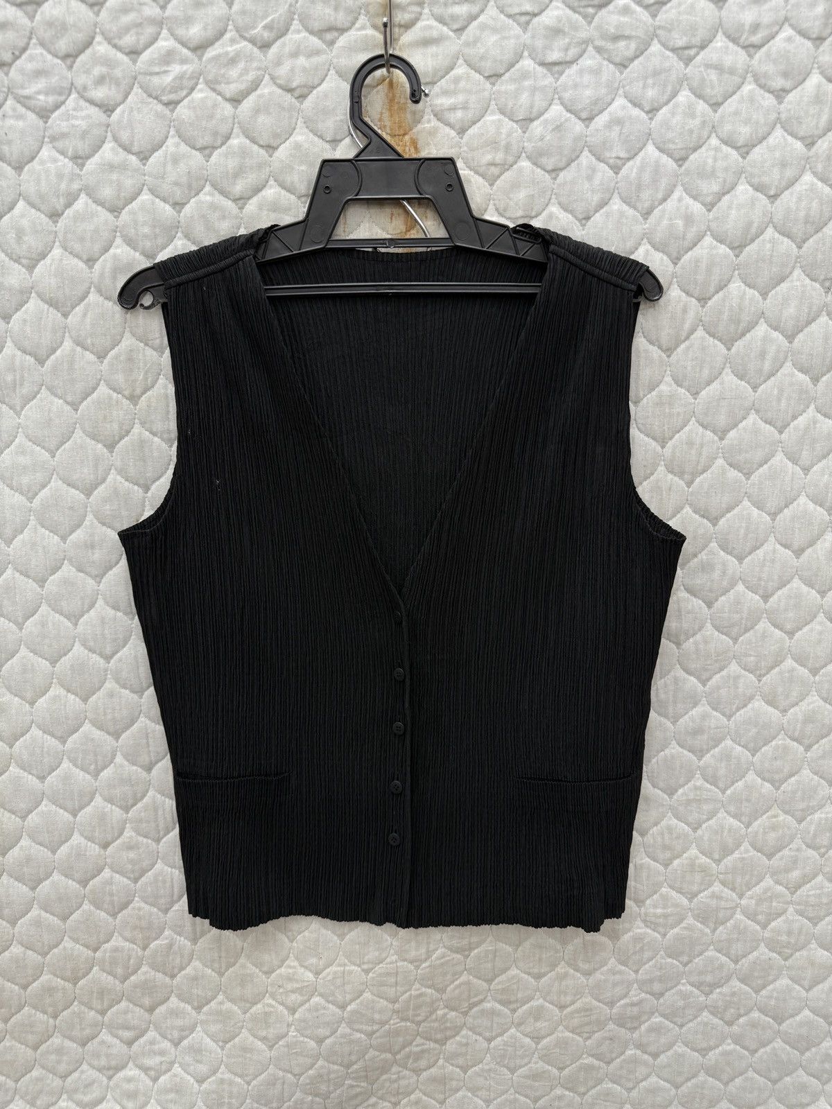 Issey Miyake 🔥🔥🔥ARCHIVE ISSEY MIYAKE BUTTON UP SLEEVELESS Size M / US 6-8 / IT 42-44 - 1 Thumbnail