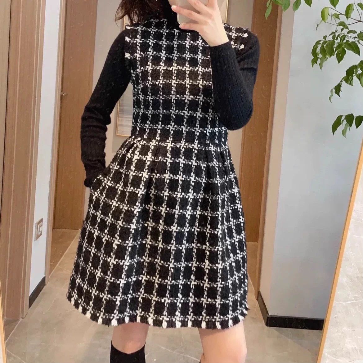Valentino Valentino Tartan Check Sleeveless A-line Dress 38 New Tags Size S / US 4 / IT 40 - 1 Thumbnail