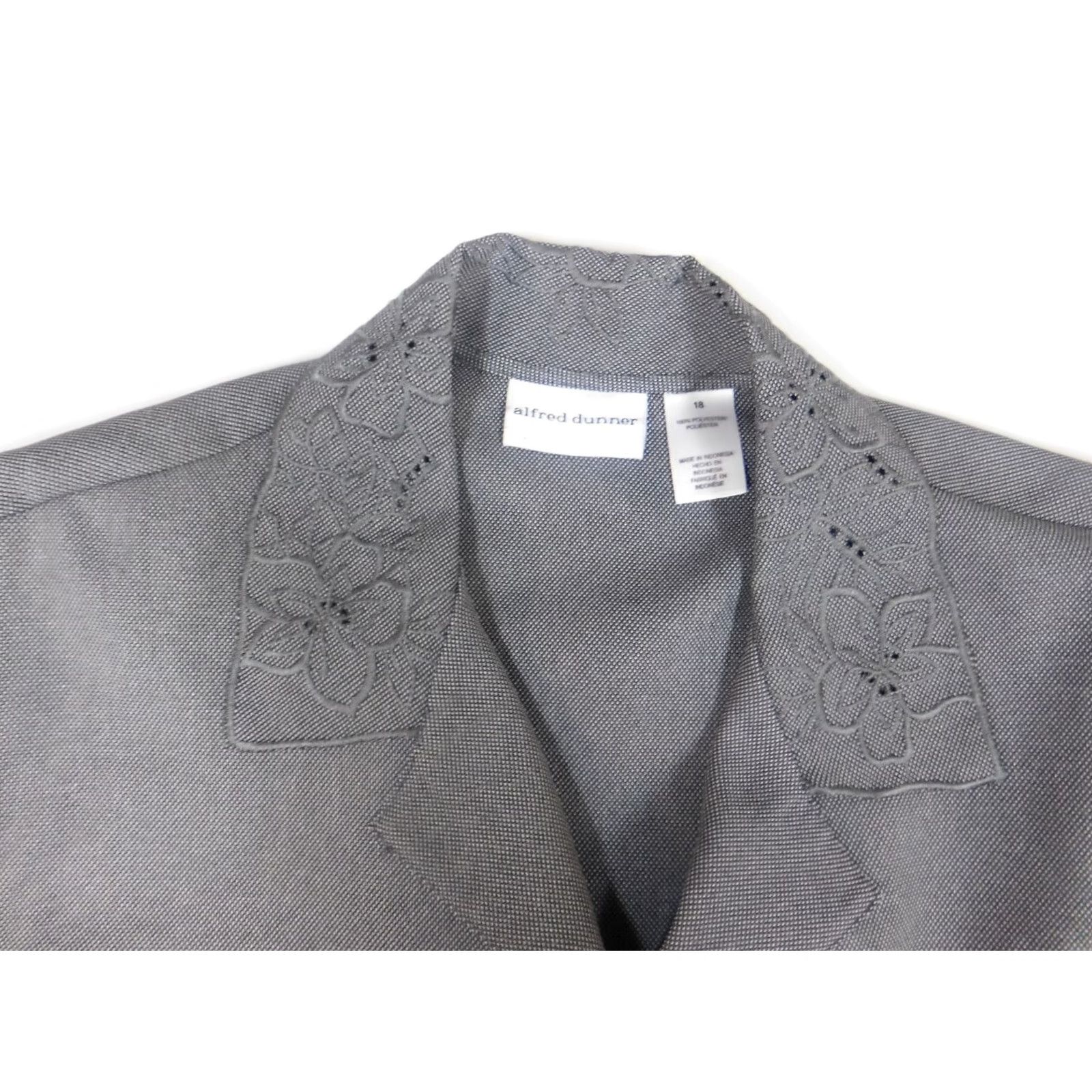 Vintage Alfred Dunner Blazer Womens Jacket 18 Gray Flower Lightweight Short Sleeve Button Mid-Length Regular Polyester Microfiber Fall Winter Size XXL / US 16-18 / IT 52-54 - 5 Thumbnail