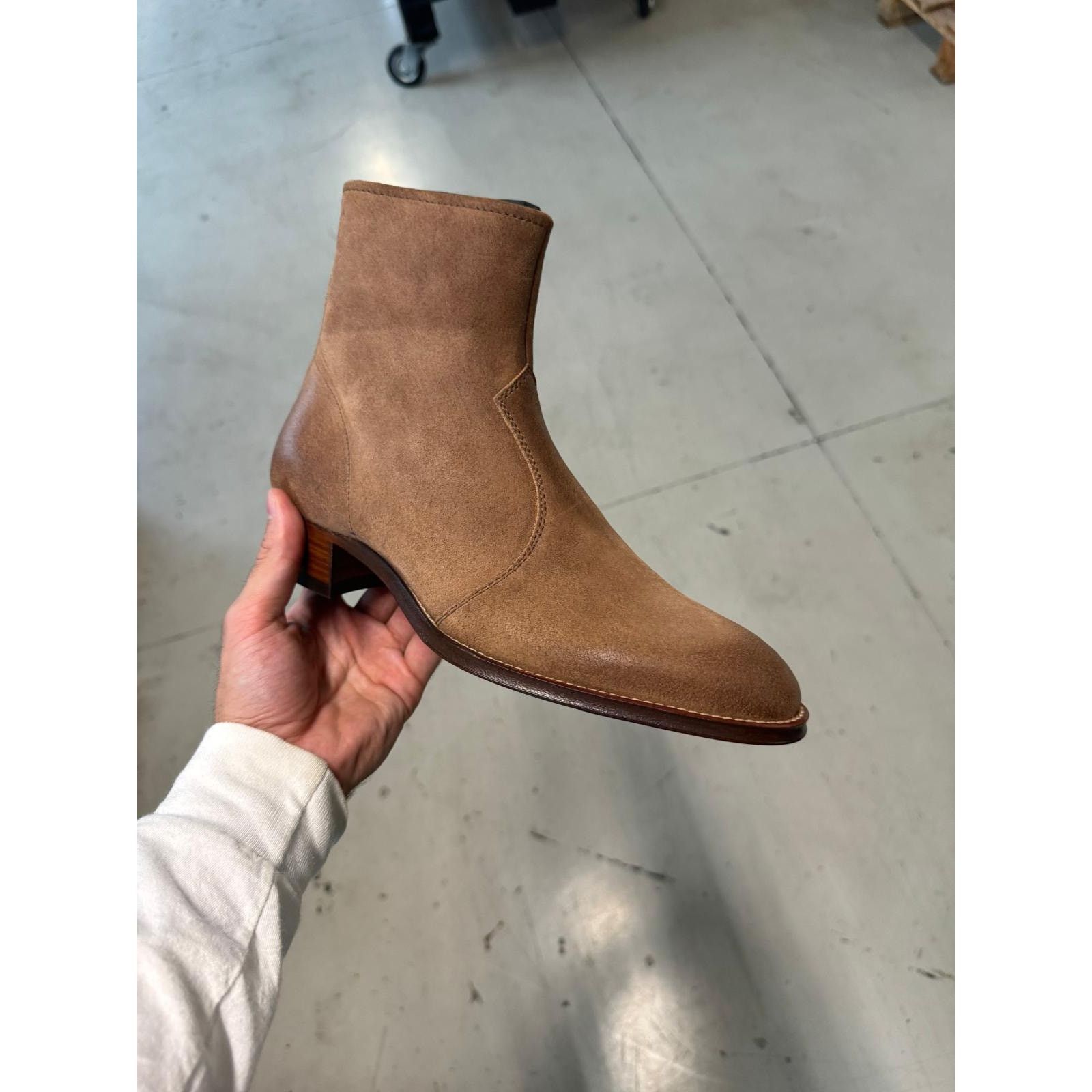 Saint Laurent Paris o1alsimx924 Q:2 / 669285 Wyatt Chelsea Suede Boots in Brown Size US 7 / EU 40 - 17 Thumbnail