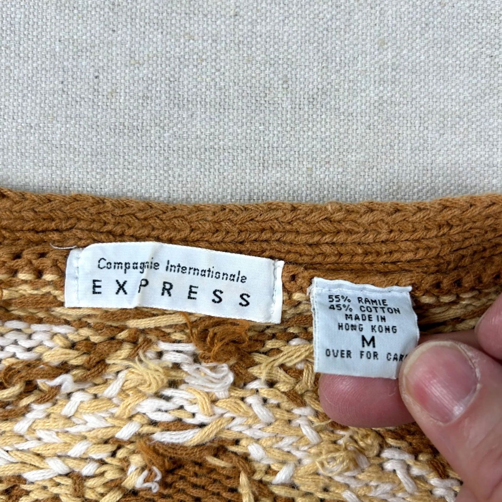 Express VINTAGE Express Womens M Fair Isle Knit Ramie Blend V Neck Sweater Tennis Granny Size M / US 6-8 / IT 42-44 - 3 Thumbnail