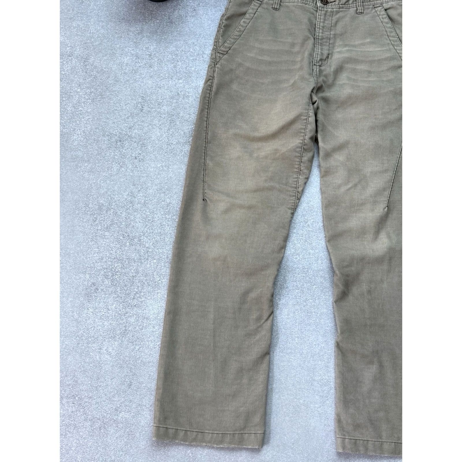 Oakley VINTAGE Oakley Chinos Pants Outdoor Distressed Style Y2K Khaki Men W34 L32 Pants Size US 34 / EU 50 - 5 Thumbnail