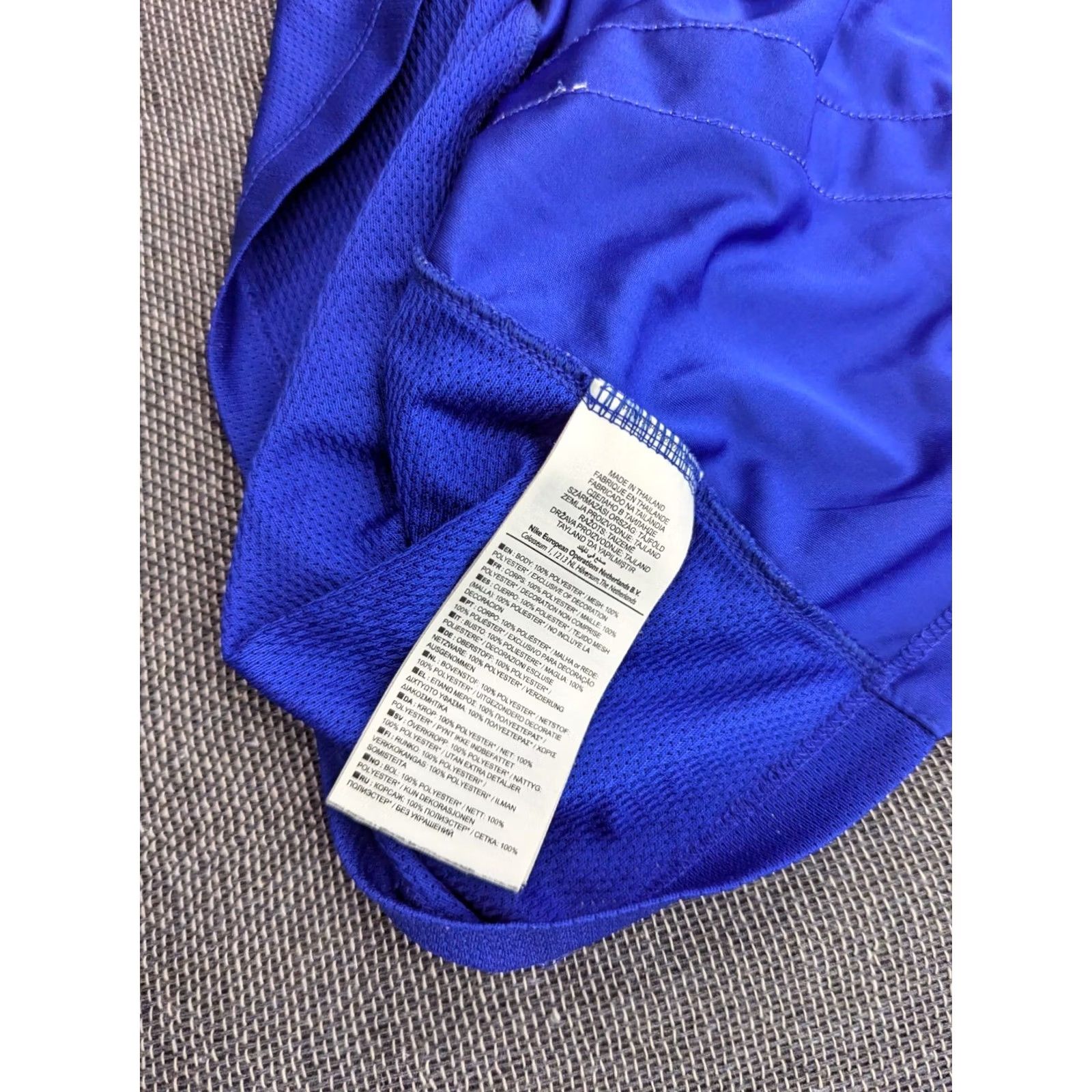 Nike Nike Manchester United 2010-2011 Training Football Jersey Medium Adult Blue Shirt Athletic Jersey Short Sleeve Mens Size US M / EU 48-50 / 2 - 6 Thumbnail