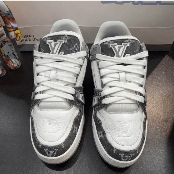 Louis Vuitton Louis Vuitton low-top shoes Size US 7 / EU 40 - 5 Thumbnail