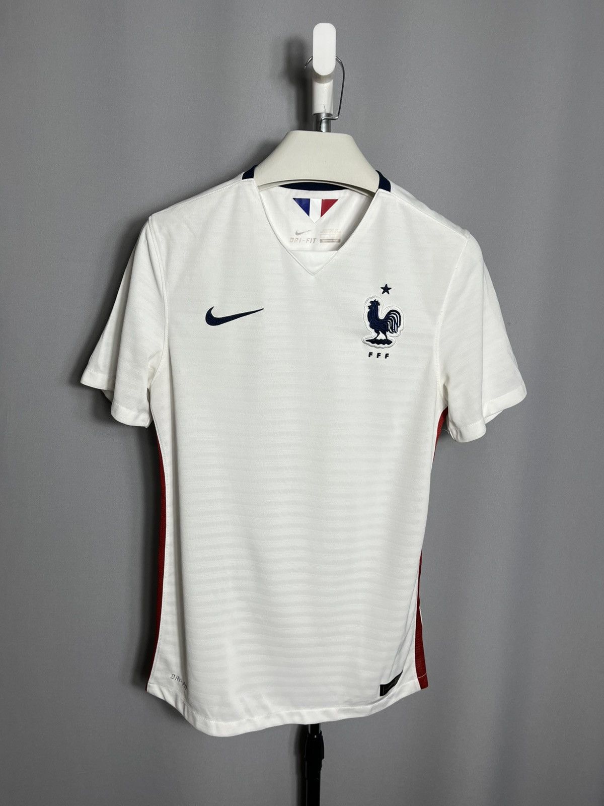 Nike FRANCE 2015 2016 Away Football Shirt Soccer Jersey Nike Size US S / EU 44-46 / 1 - 1 Thumbnail