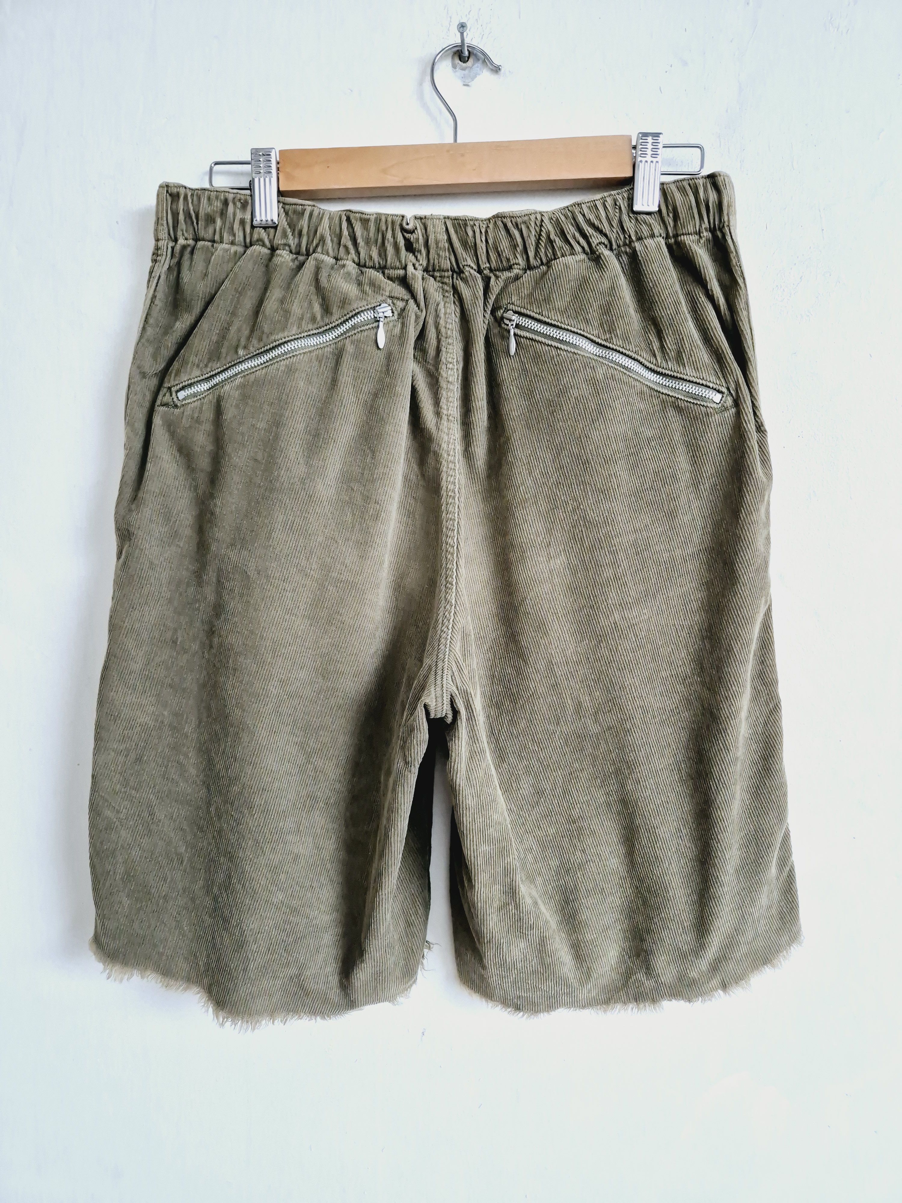 Needles Needles x Nepenthes Corduroy Shorts Size US 29 - 2 Thumbnail