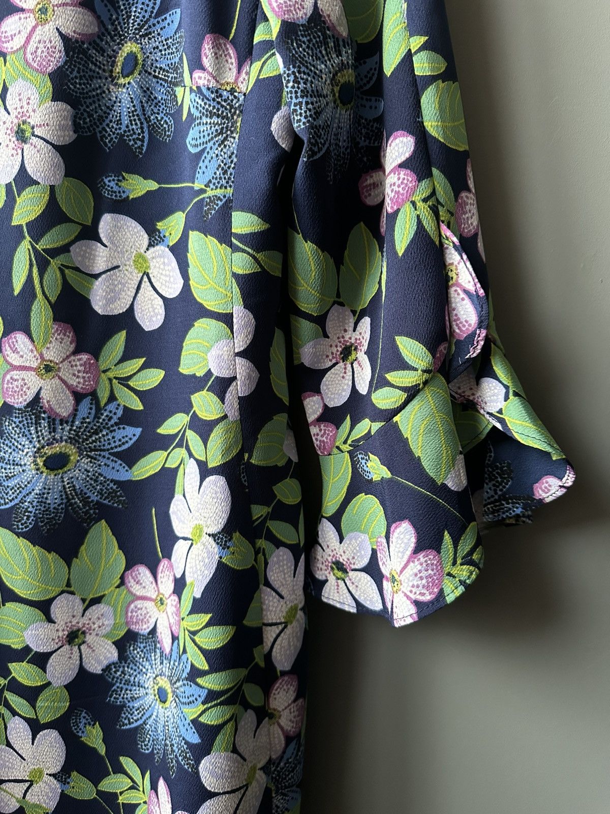 Karl Lagerfeld Karl Lagerfeld Paris Floral Dress Size 4 Size M / US 6-8 / IT 42-44 - 4 Thumbnail