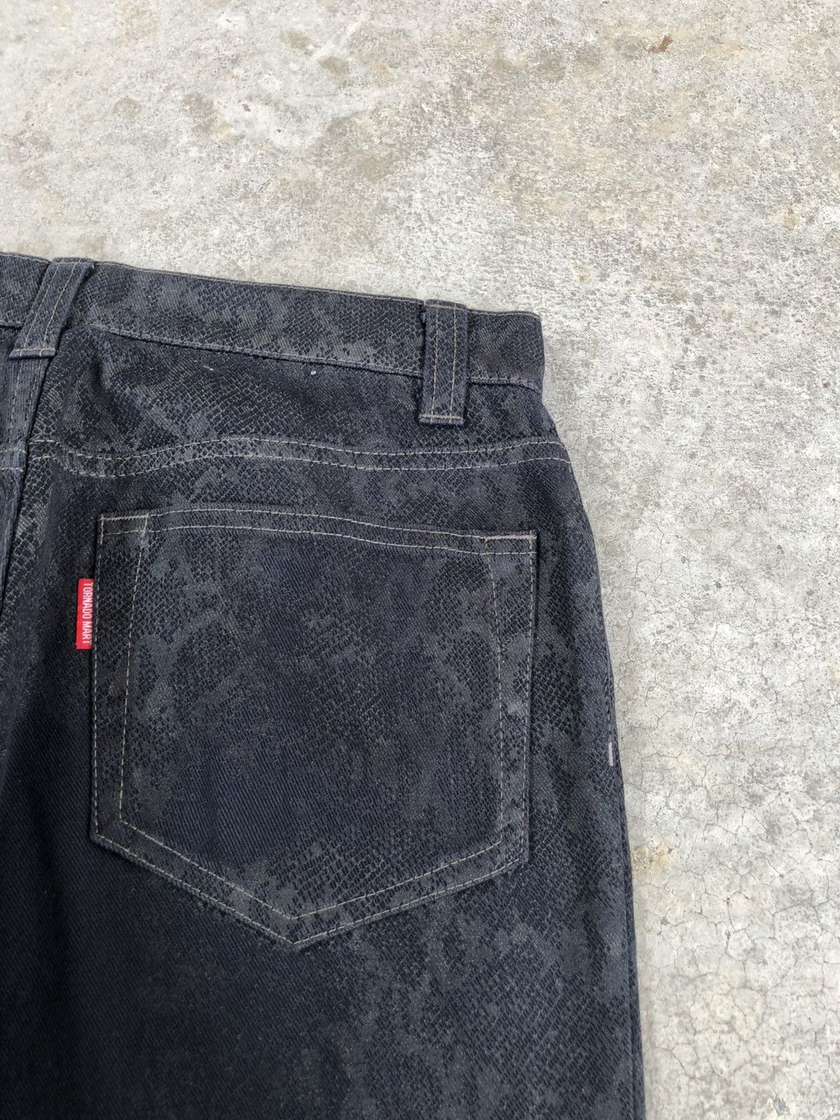 Tornado Mart Tornado Mart Flared Jeans Snake Skin Wax Jeans Size US 29 - 17 Thumbnail