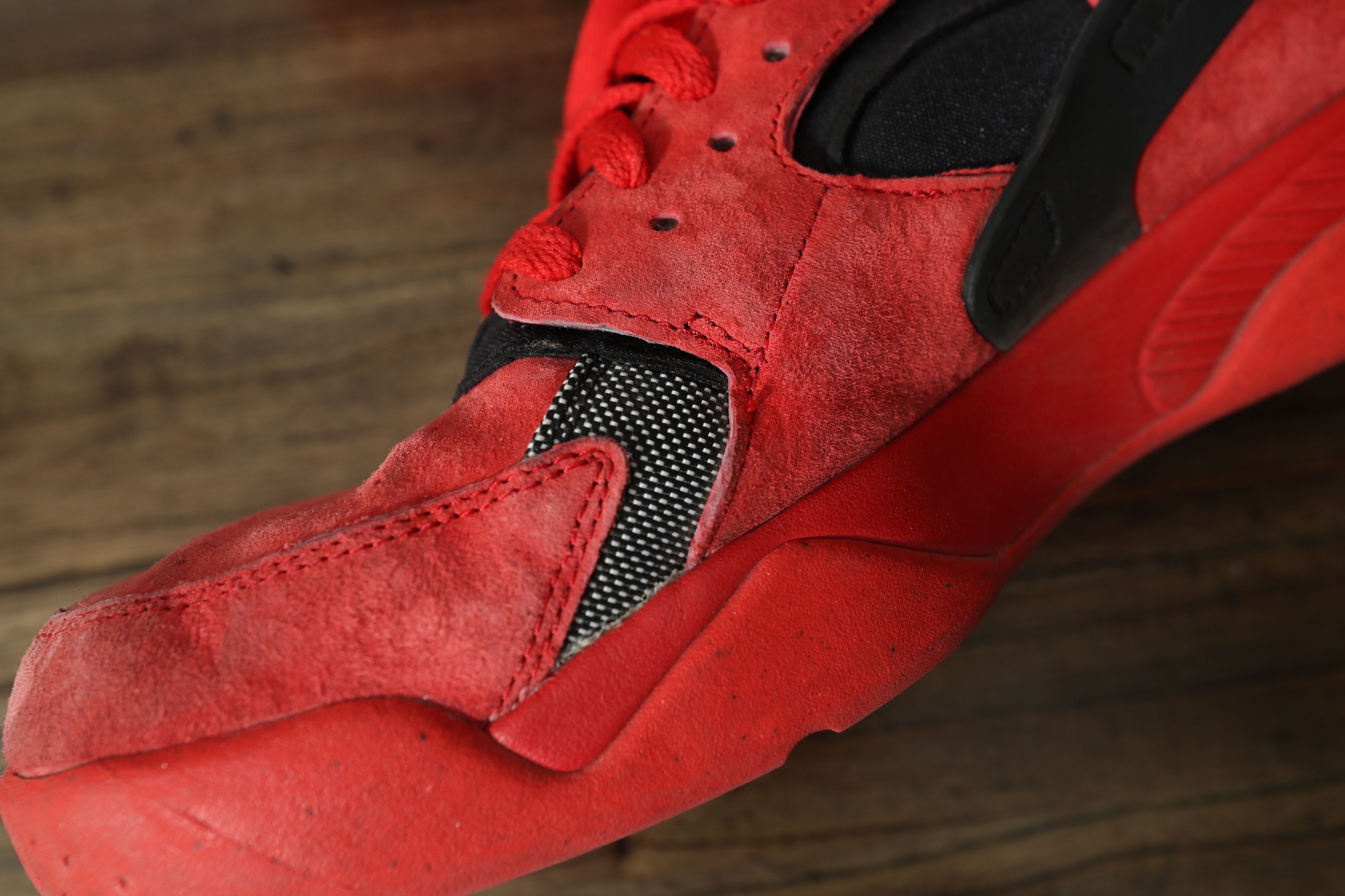 Nike Nike Air Flight Huarache University Red Black (10) Size US 10 / EU 43 - 14 Thumbnail
