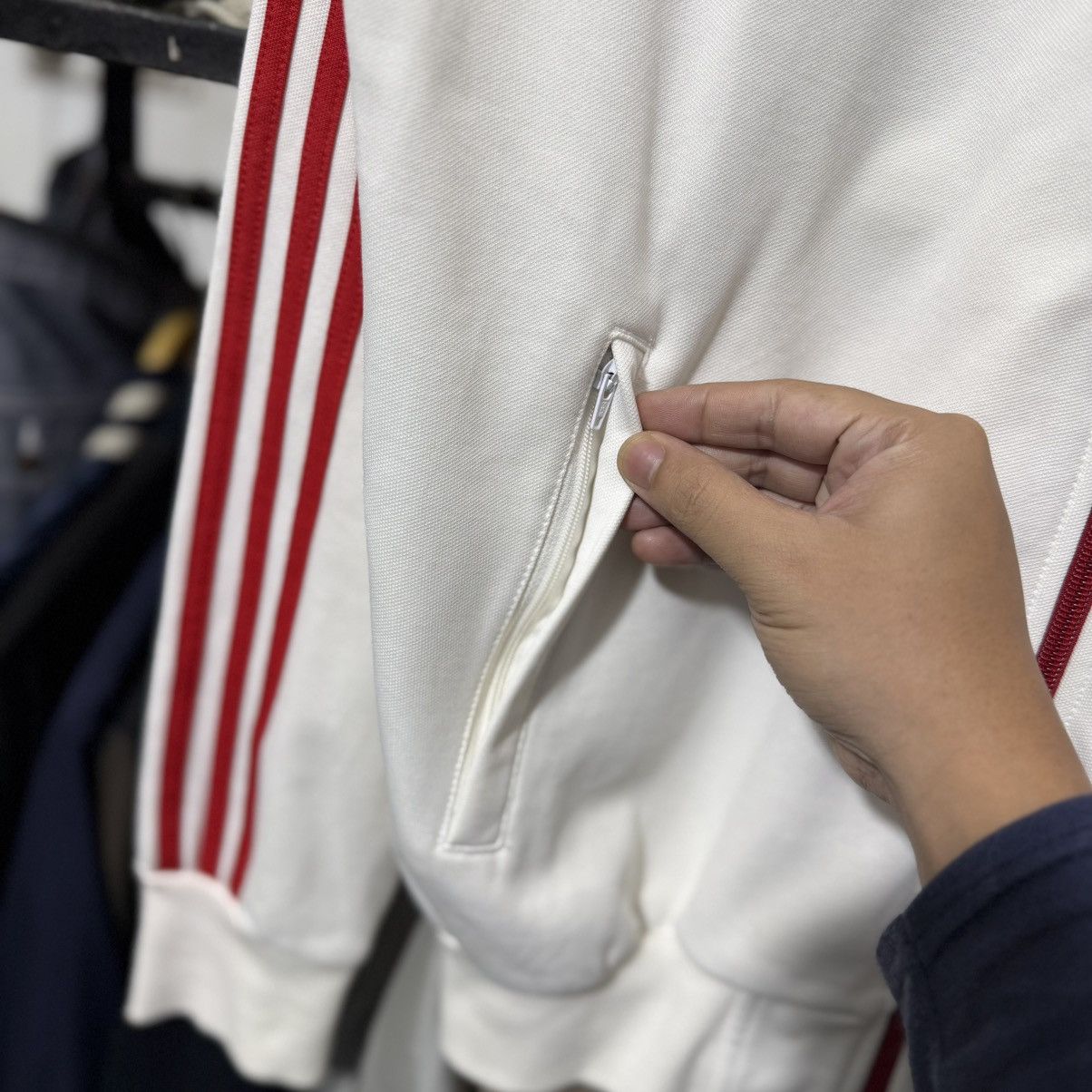 Vintage Vintage y2k adidas i love london track top Size US M / EU 48-50 / 2 - 9 Thumbnail