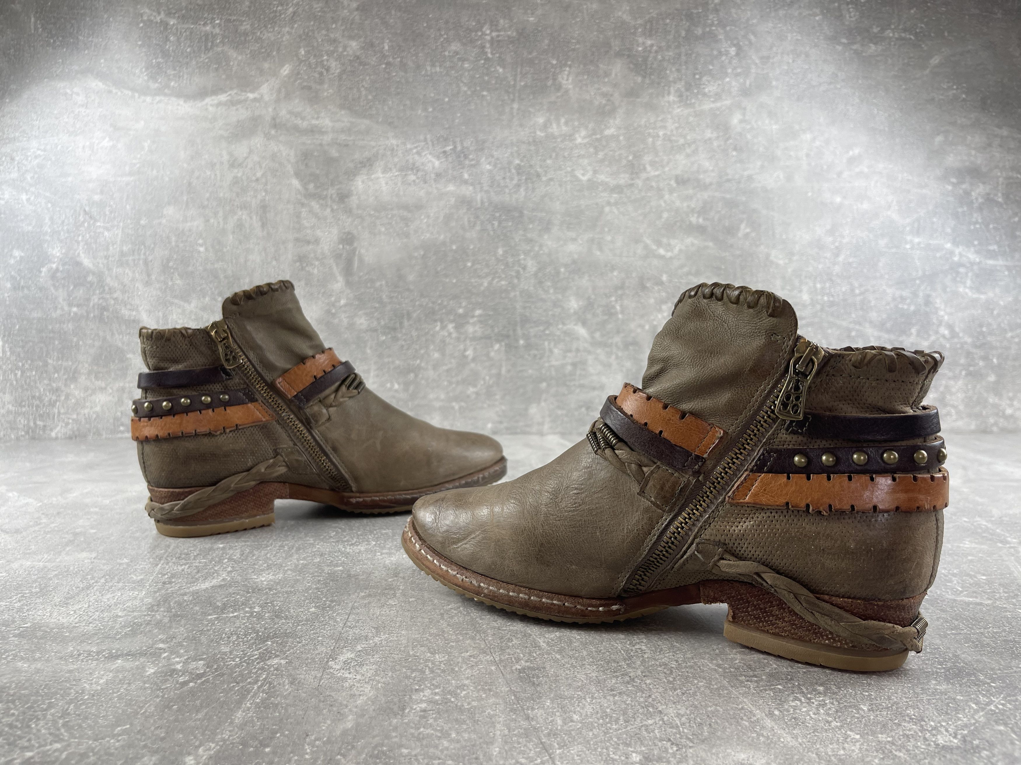 A.S.98 A.S.98 Airstep leather beige avant garde belted boots Size US 6 / IT 36 - 6 Thumbnail