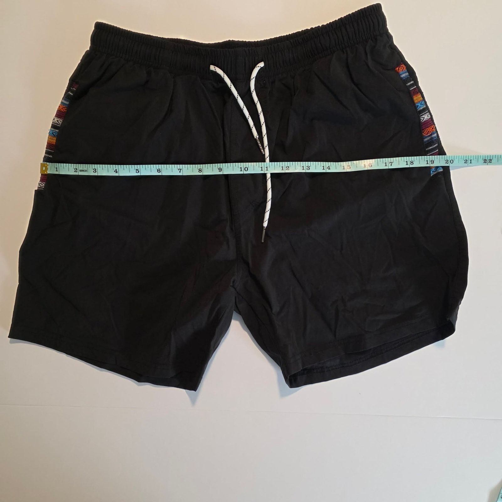 Other Mens Black Swim Trunks Large Athletic Beach Shorts Stretch Size US 33 - 1 Thumbnail