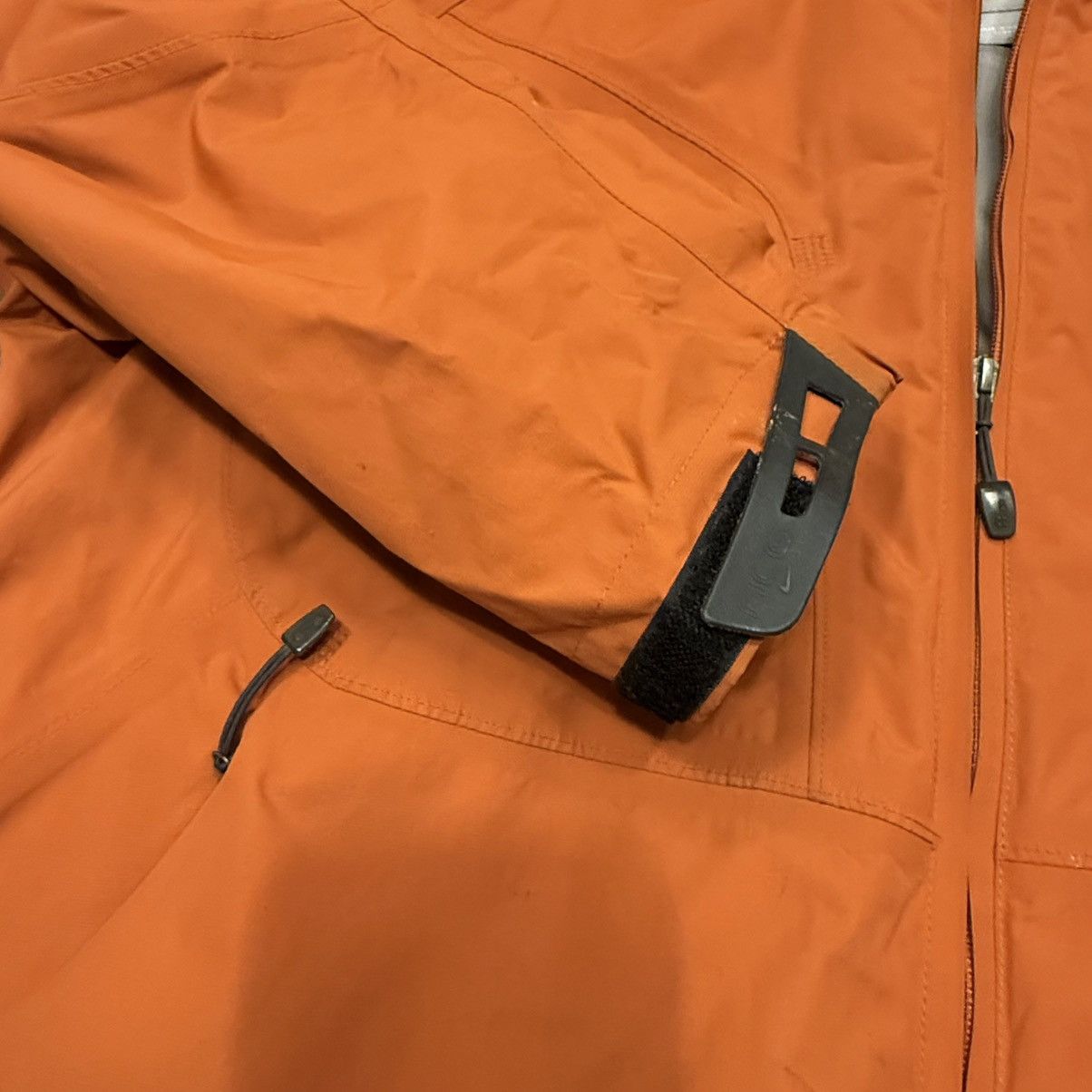 Nike Vtg Y2K Nike ACG Jacket 3 Layer Storm Hooded Swoosh L Orange Size US L / EU 52-54 / 3 - 7 Thumbnail