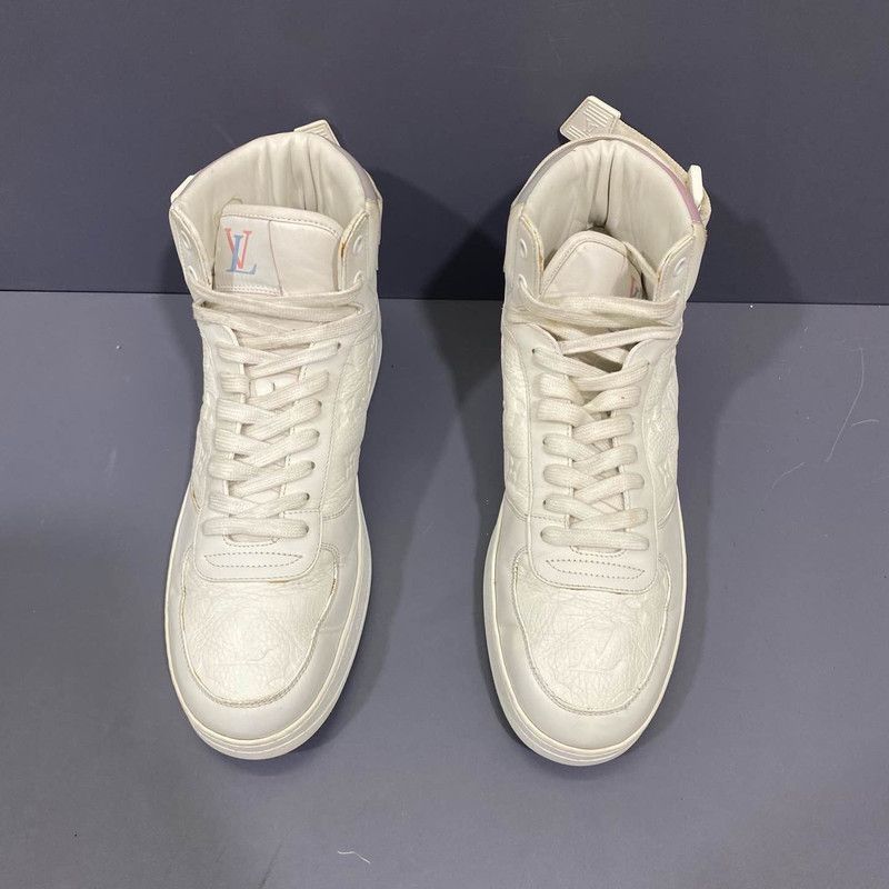 Louis Vuitton Louis Vuitton Rivoli High-Top Sneakers for Men - Size US 8.5 / EU 41-42 - 2 Thumbnail