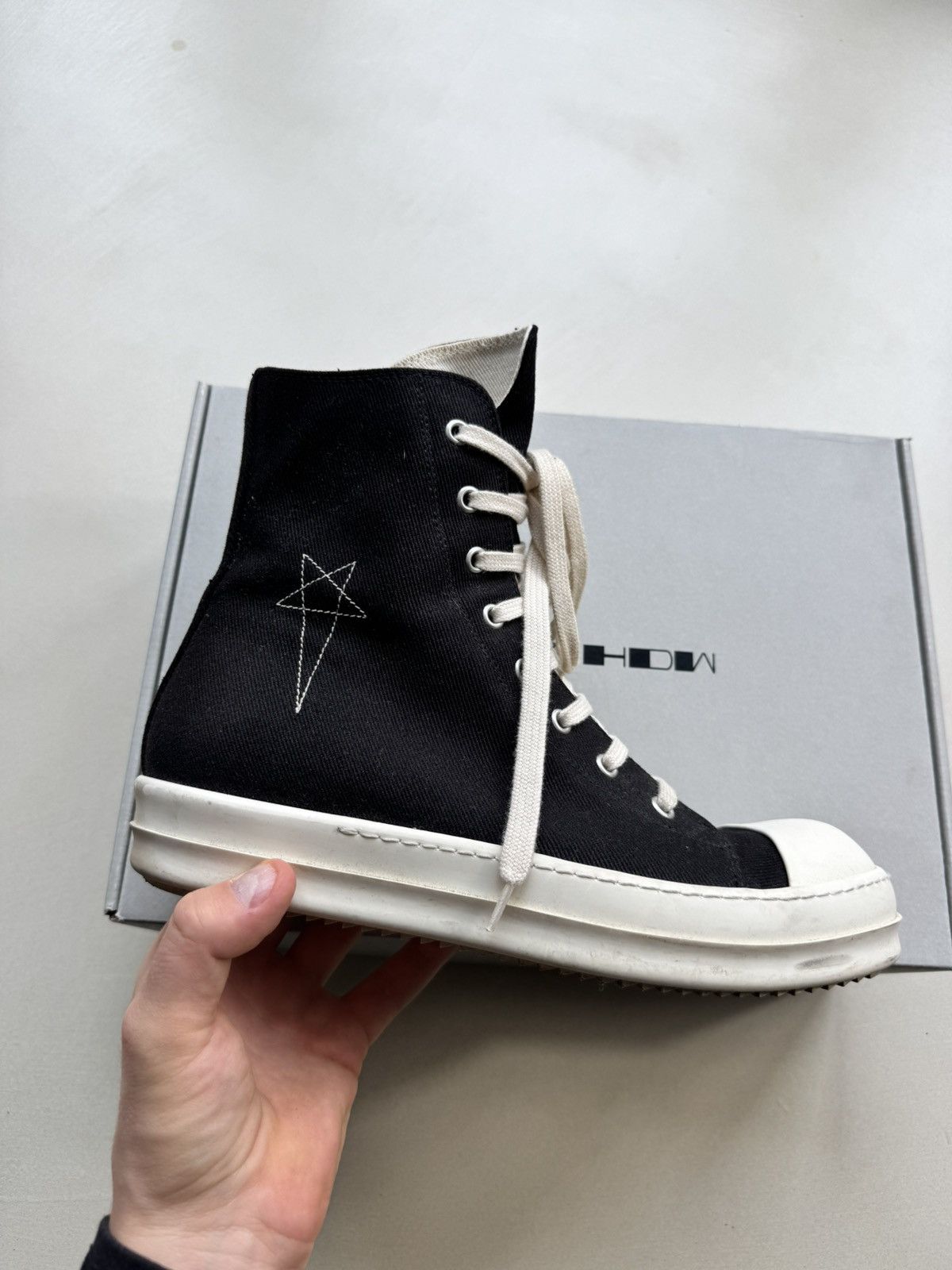 Gucci men’s slip ons (bee and star)