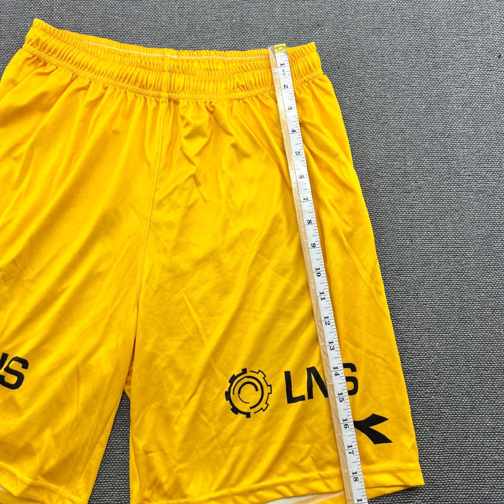 Diadora Diadora FK Bodo Glimt 2021 2022 Home Shorts Large Adult Football Norway Yellow Shirt? Size US 33 - 7 Thumbnail