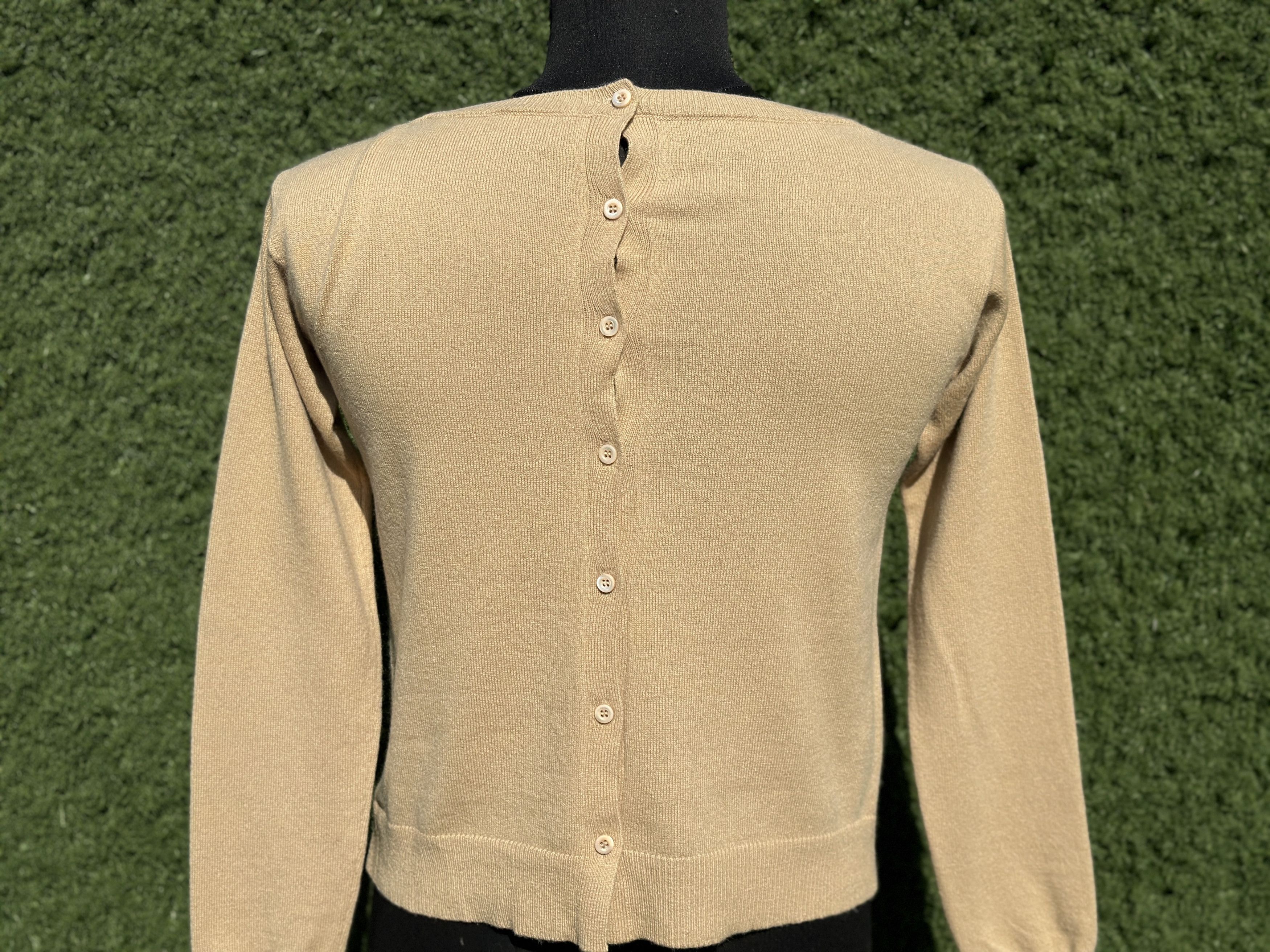 Prada Prada 100% Cashmere Boat Neck Back Button Sweater Size 40 IT Size S / US 4 / IT 40 - 10 Thumbnail