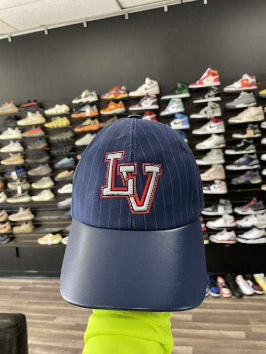 Louis Vuitton LV Varsity Cap Navy Wool. Size M