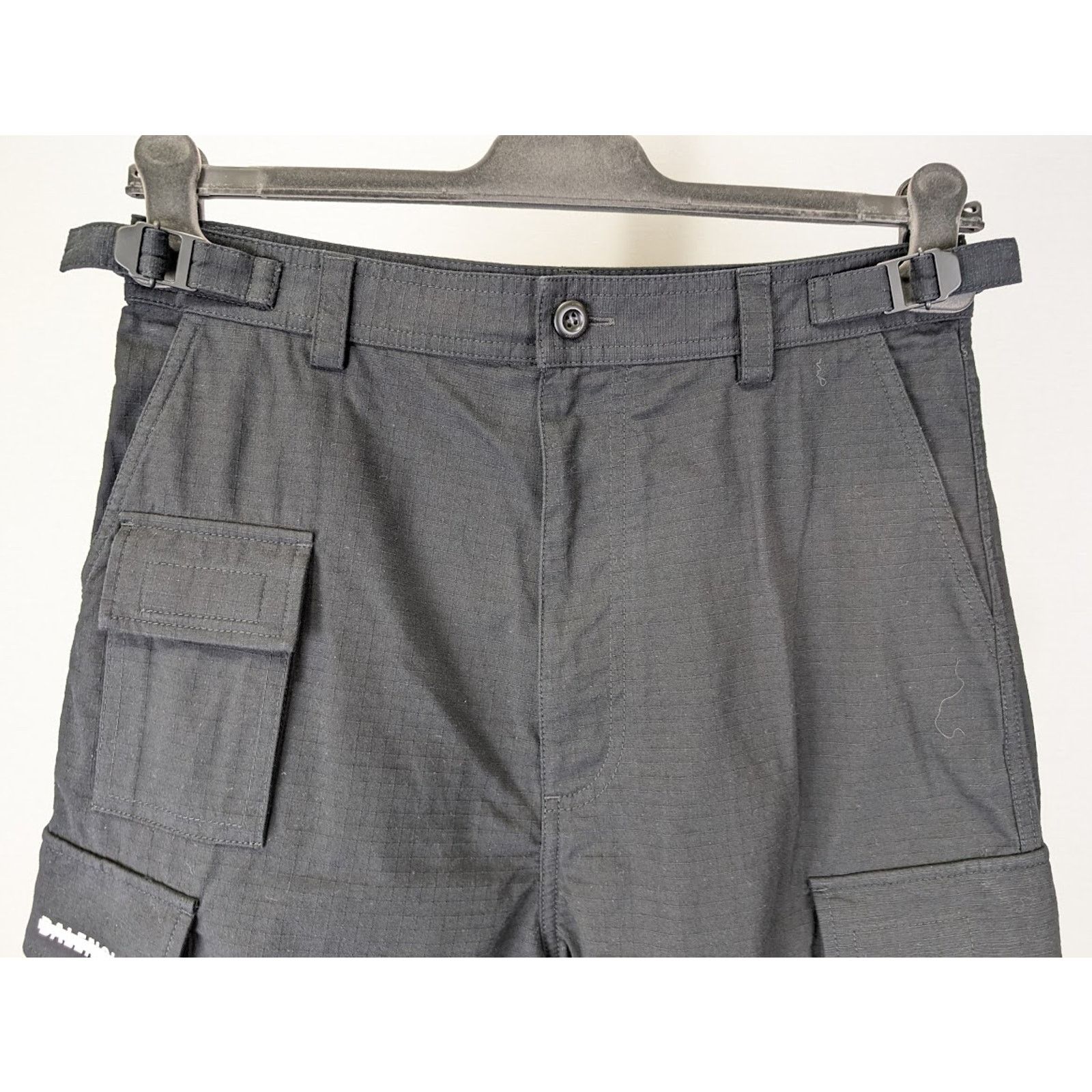 Balenciaga o1rshd1 Cotton Ripstop Gamer Shorts in Black Size US 32 / EU 48 - 9 Thumbnail