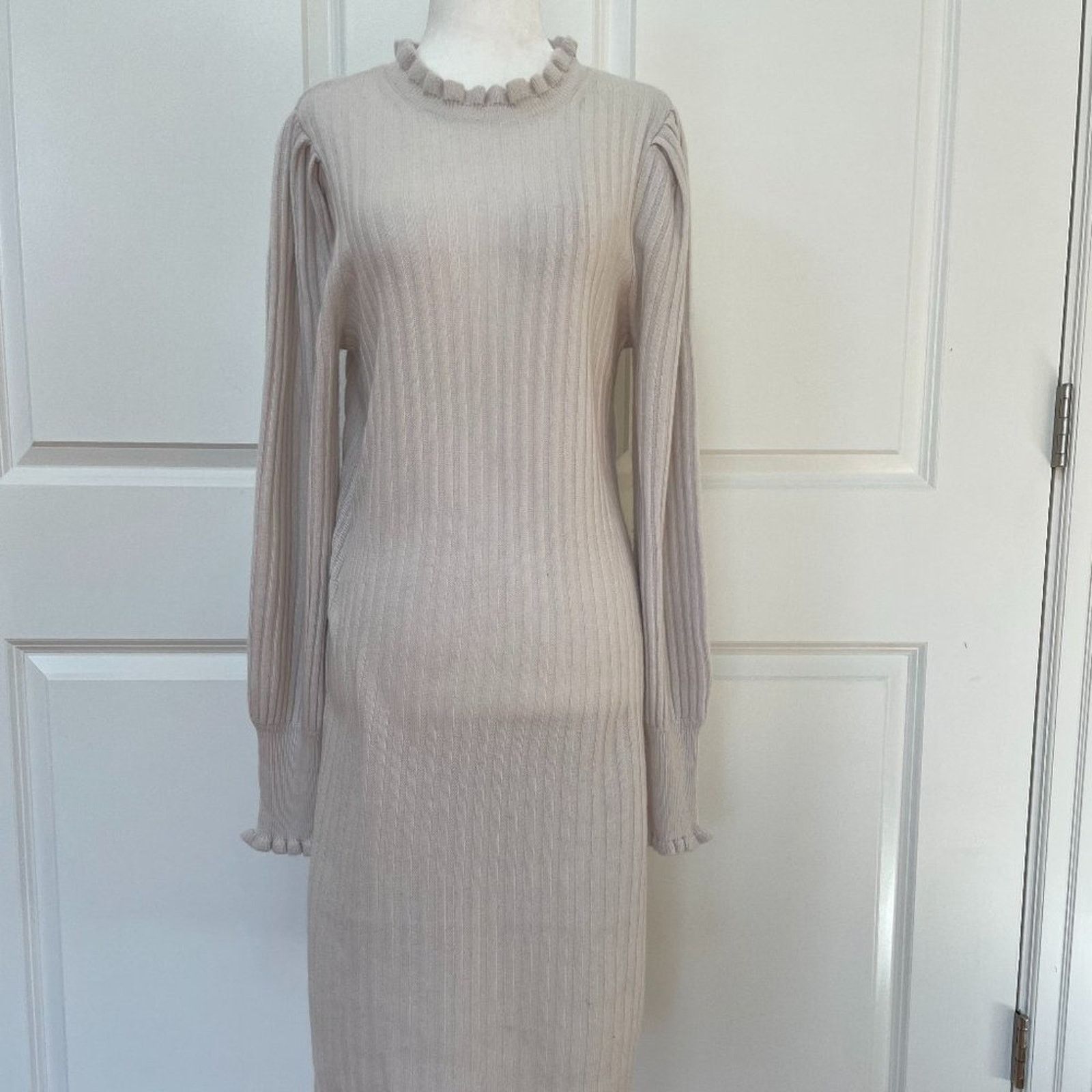 Elie Tahari Balloon Sleeve Sweater Dress from Elie Tahari Size S / US 4 / IT 40 - 1 Thumbnail