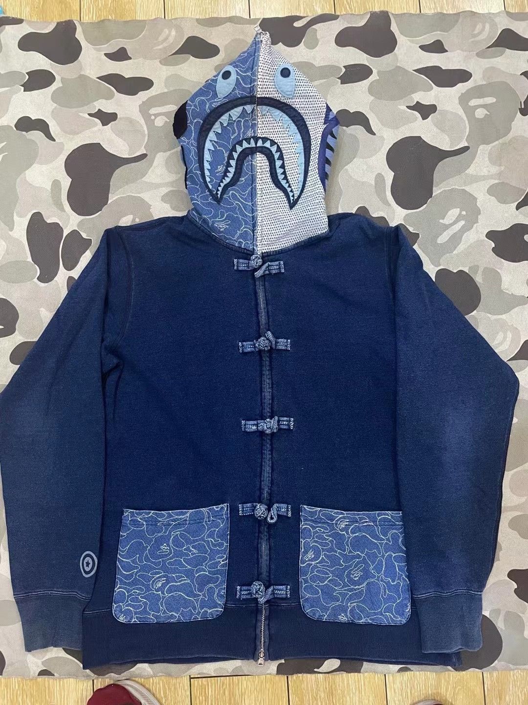 Bape Bape Shark Sweatshirt Pullover Size US XL / EU 56 / 4 - 1 Thumbnail