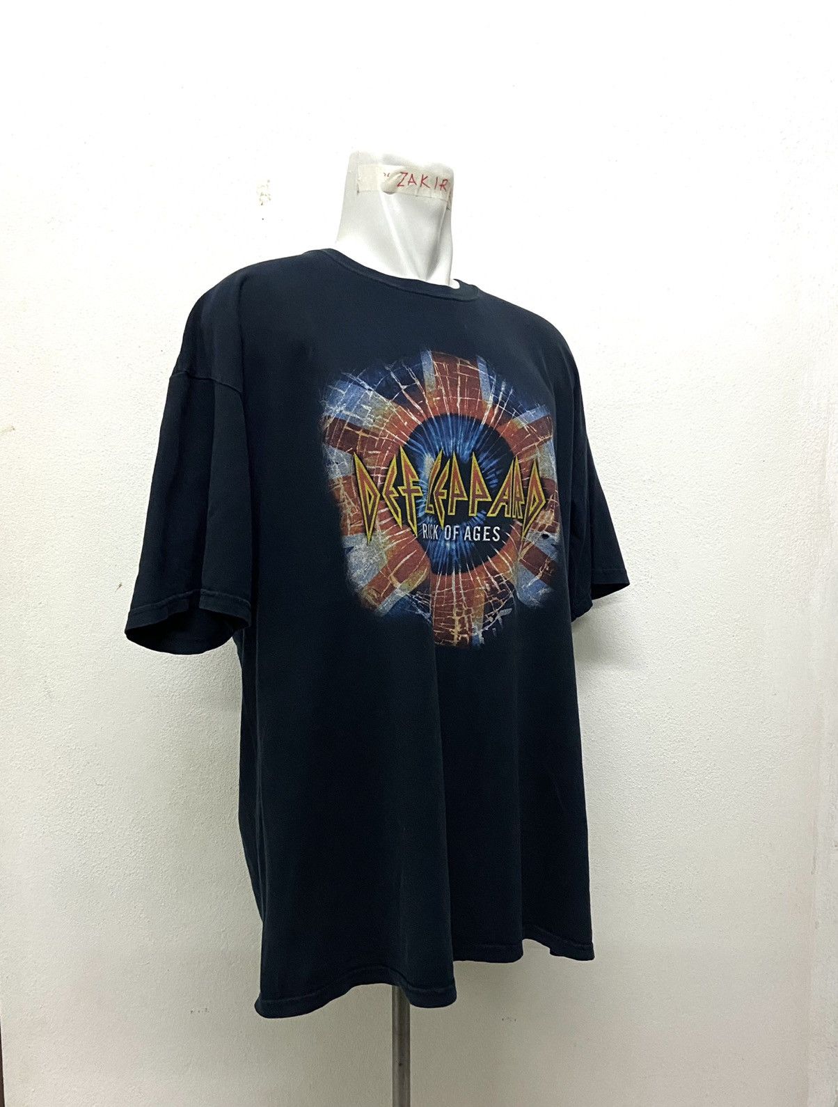Band Tees DEF LEPPARD ROCK OF AGES TOUR TEE Size US XXL / EU 58 / 5 - 4 Thumbnail