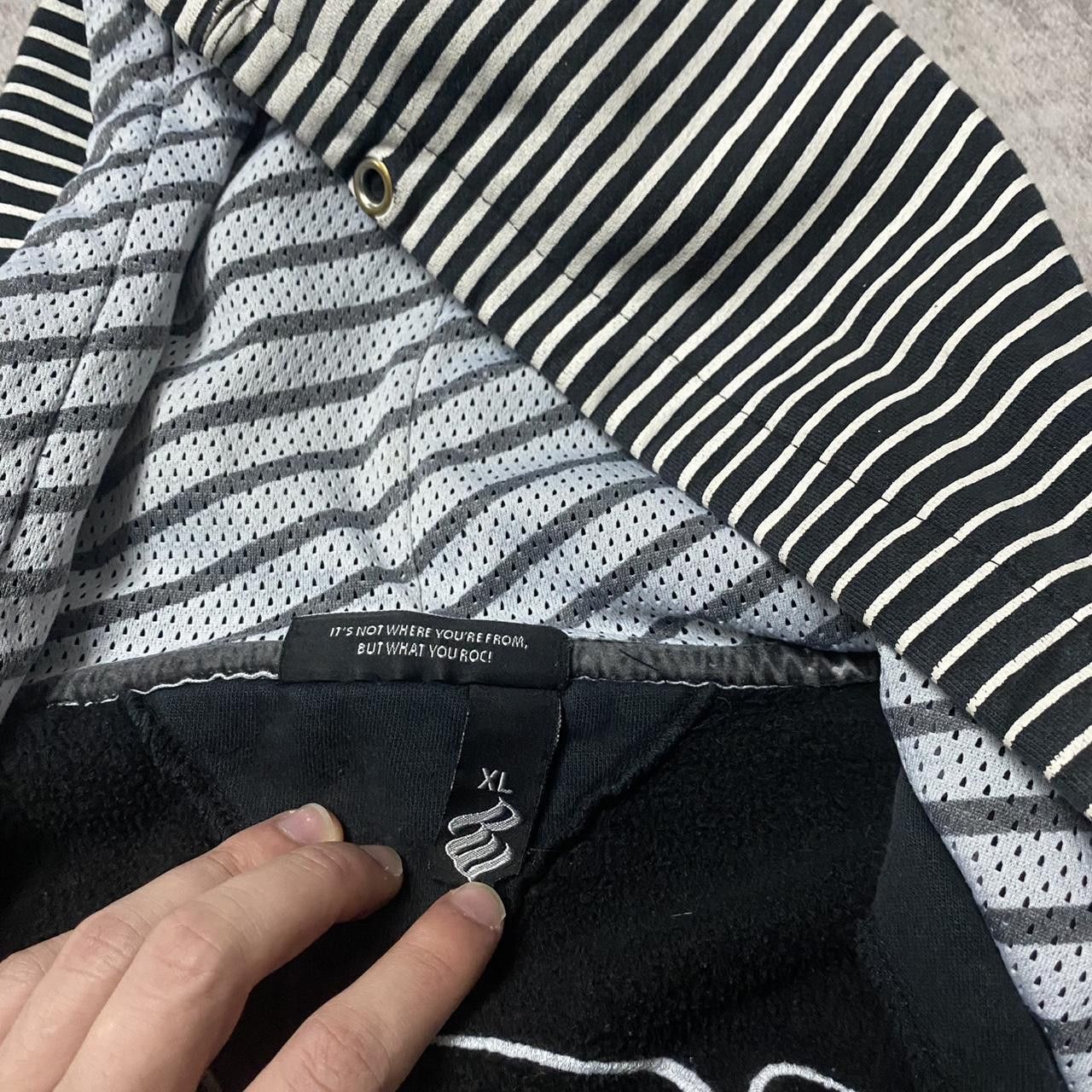 Other Black and white striped zip up hoodie Size US XL / EU 56 / 4 - 3 Thumbnail