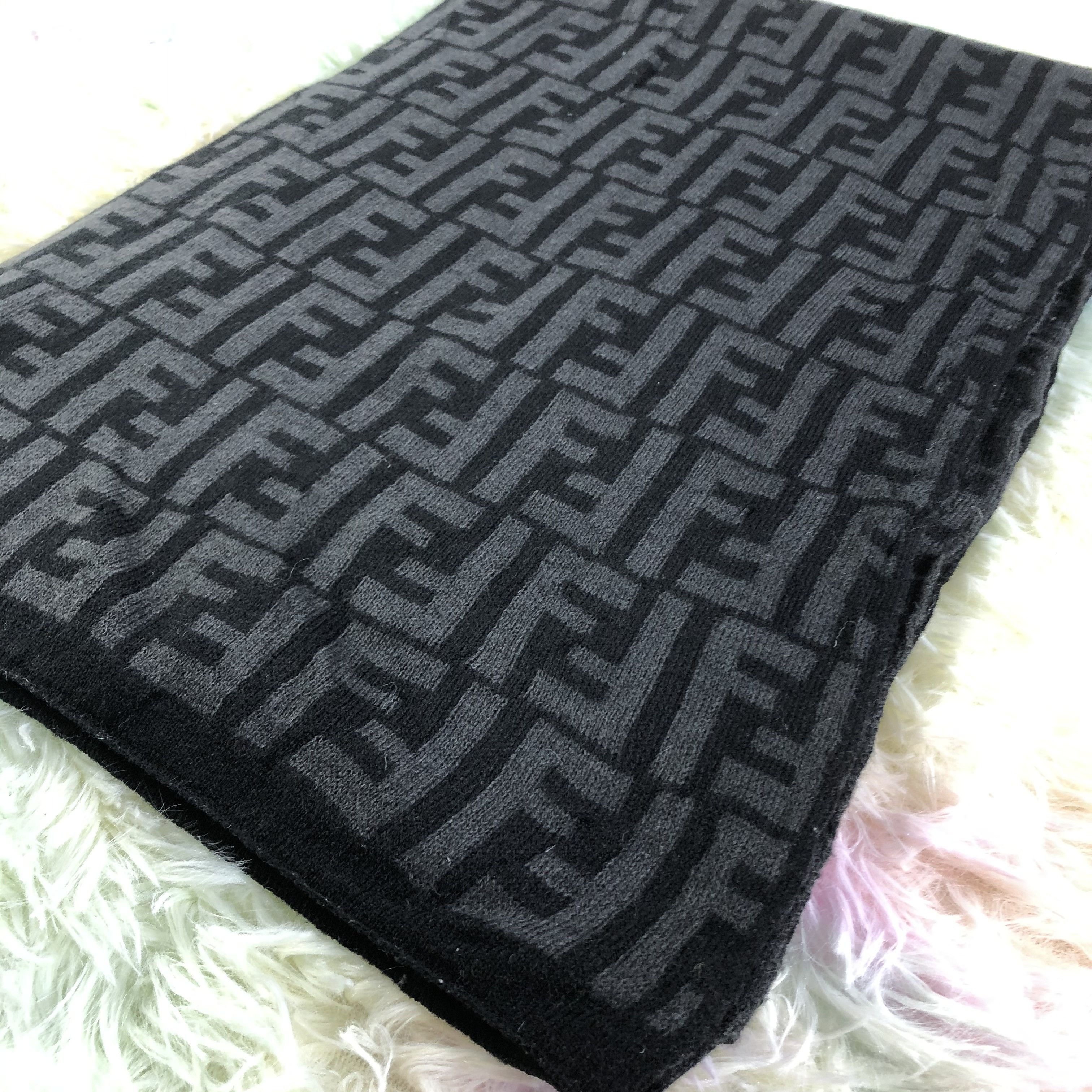 Vintage Fendi Scarf / Muffler / Neckwear Size ONE SIZE - 3 Thumbnail