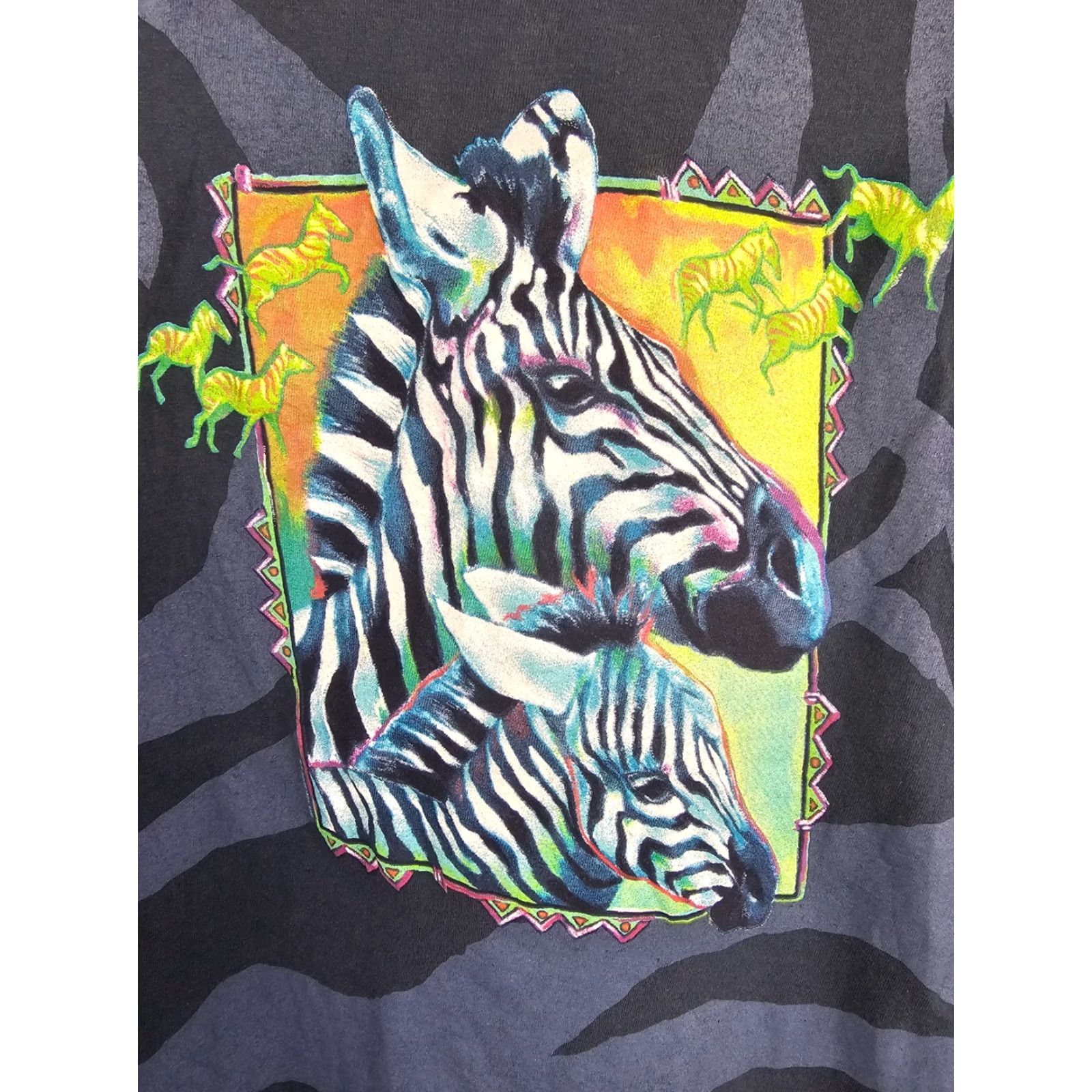 Vintage VINTAGE 90' ZEBRA ALL OVER PRINT SINGLE STITCH COTTON T-SHIRT SZ LARGE Size US M / EU 48-50 / 2 - 2 Thumbnail