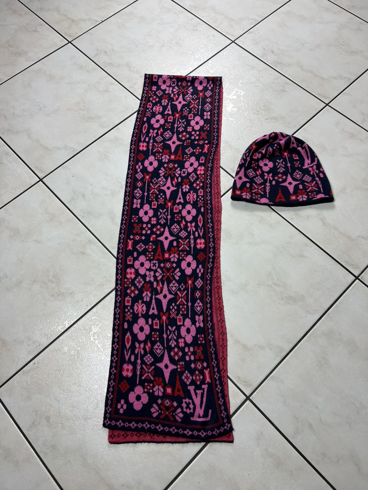 Louis Vuitton Vintage Louis Vuitton set hat+scarf floral monogram luxury Size ONE SIZE - 5 Thumbnail