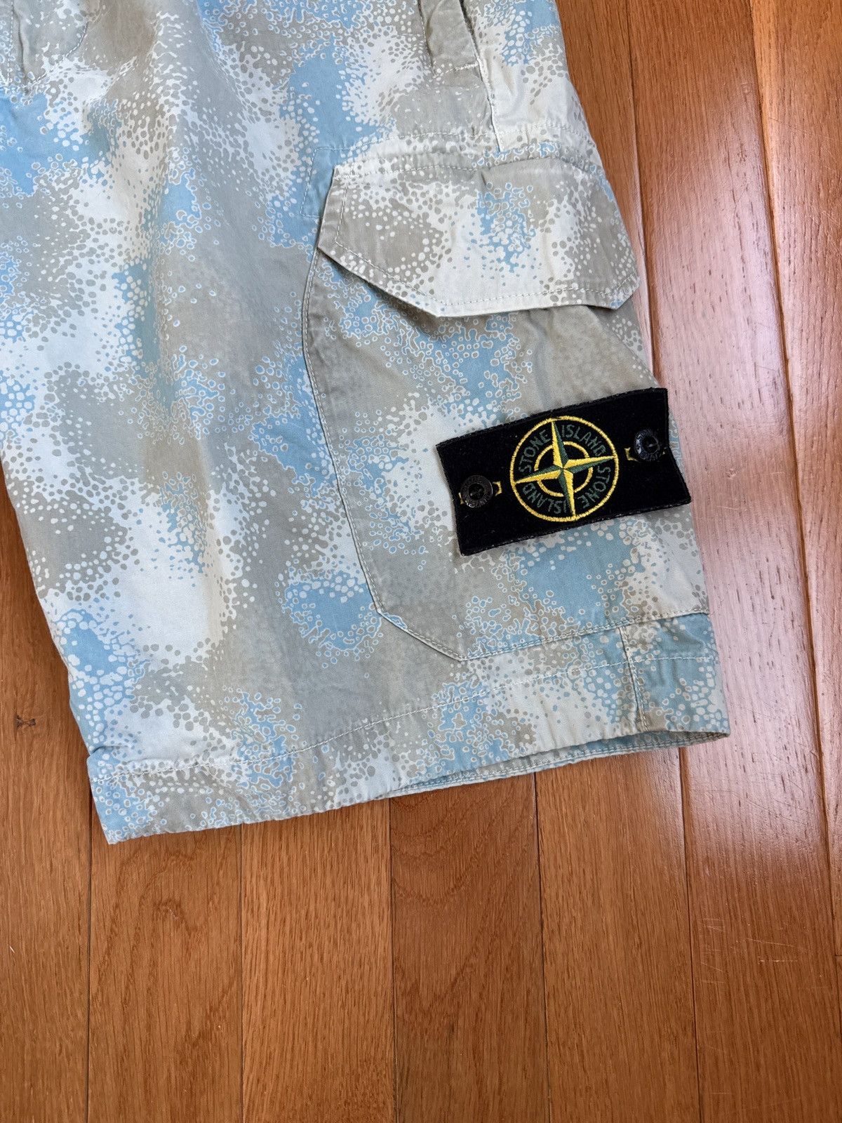 Stone Island Light Camouflage Cargo Shorts Size US 28 / EU 44 - 2 Thumbnail