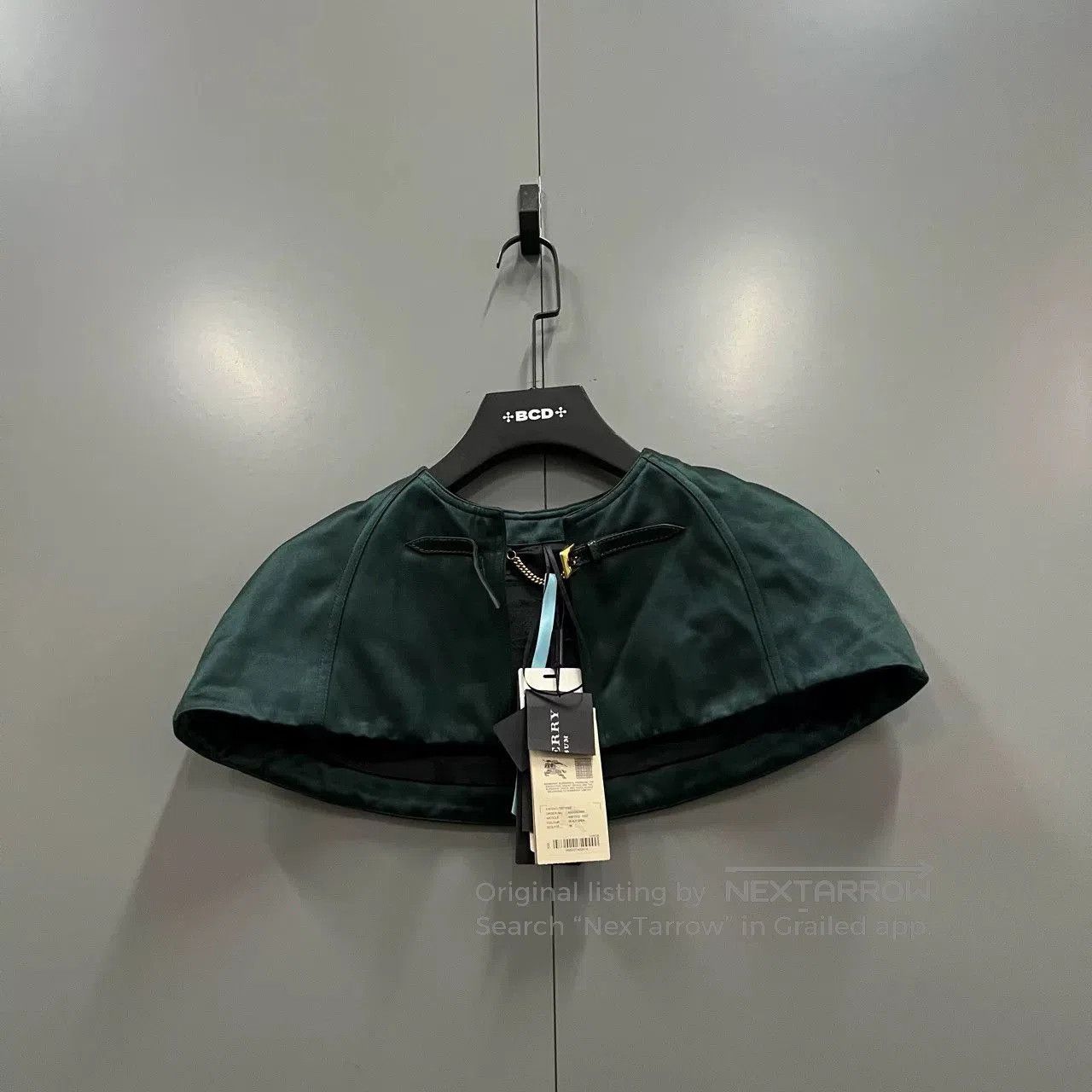 Burberry burberry green cape 36 size new. Size S / US 4 / IT 40 - 1 Thumbnail
