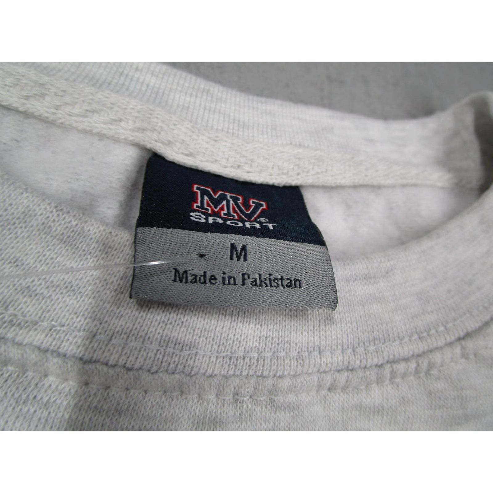 Vintage MV Sport Sweatshirt Mens Medium Gray Red Rocks Sedona Graphic Crewneck Pullover Size US M / EU 48-50 / 2 - 3 Thumbnail