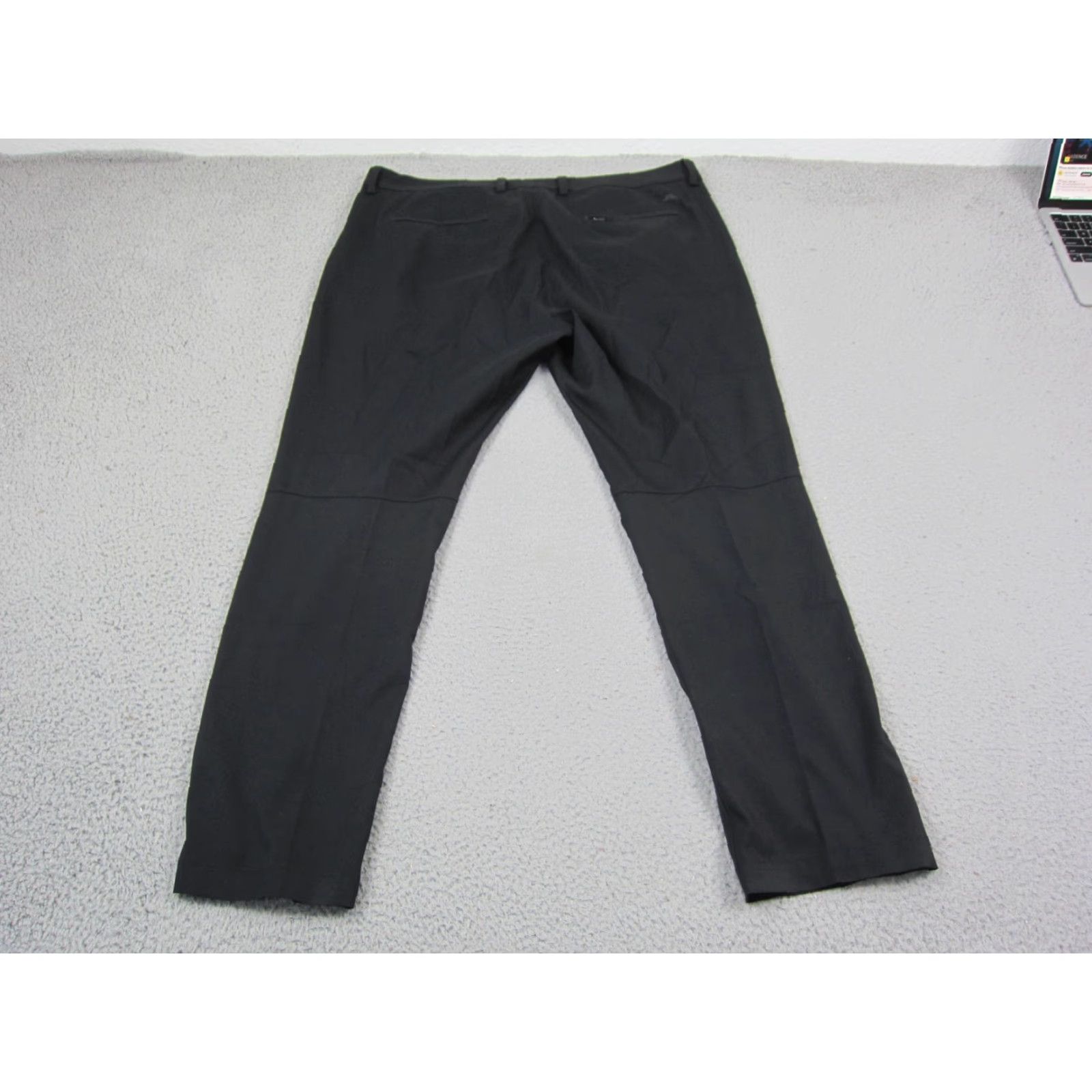 Tommy Bahama Tommy Bahama Pants Mens 38x32 Black Chino Flat Front Regular Straight Size 38 Black - Tommy Bahama Pants - Chino - Flat Front - 38x32 - Black - Mens Size US 38 / EU 54 - 7 Thumbnail