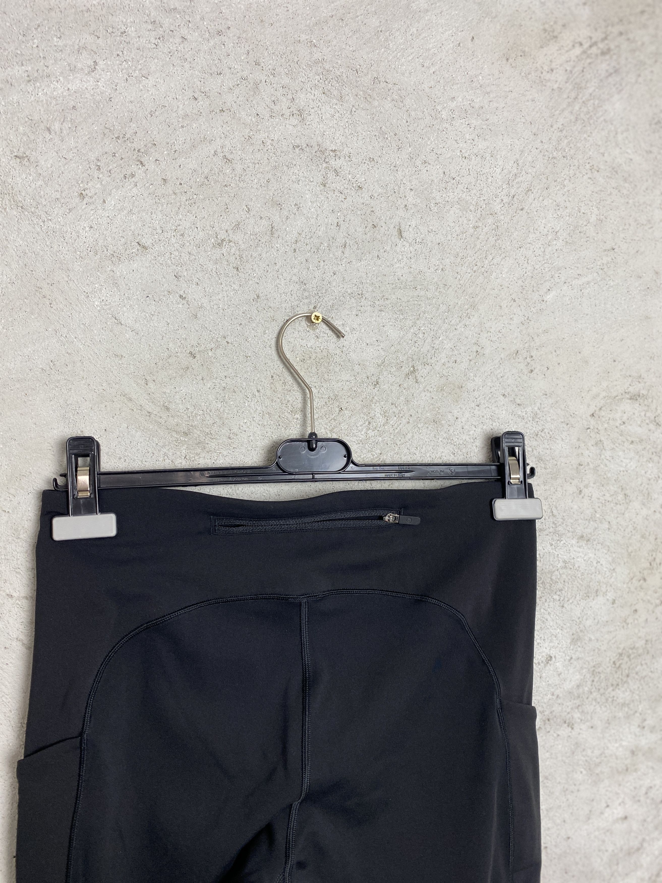 Lululemon Lululemon capri leggings sport yoga pilates Size 30" / US 8 / IT 44 - 5 Thumbnail