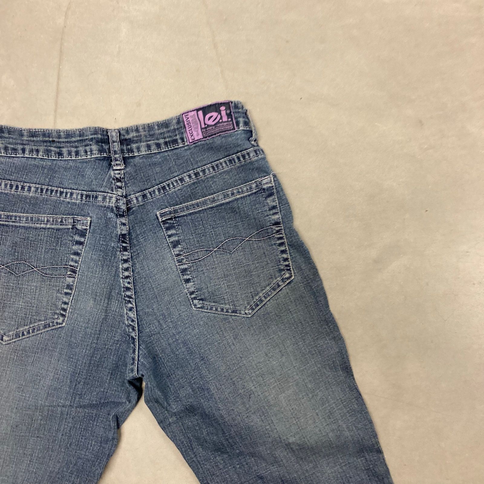 L.E.I. × Vintage Y2K l.e.i. low rise bootcut Jeans 27x30 Size US 27 - 3 Thumbnail