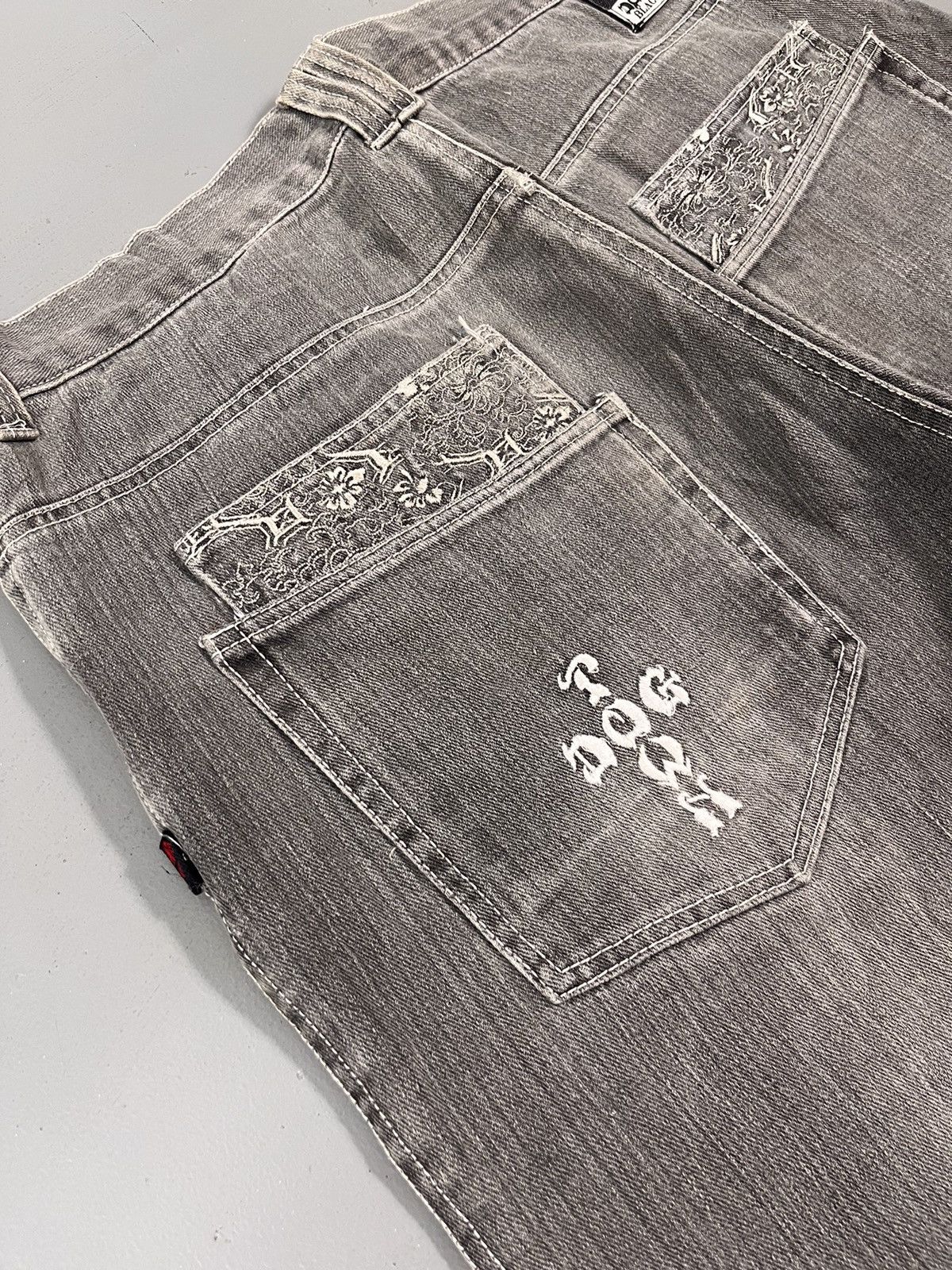 Dogtown Crazy vintage dragon 🐉 embroidered dogtwown jort Size US 34 / EU 50 - 5 Thumbnail