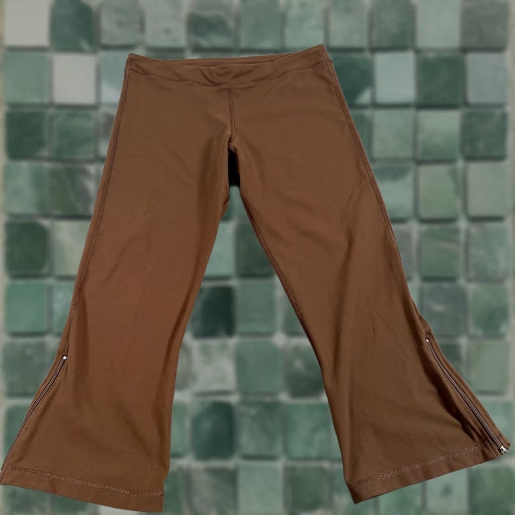 Lululemon VINTAGE? No. Size ONE SIZE - 1 Thumbnail