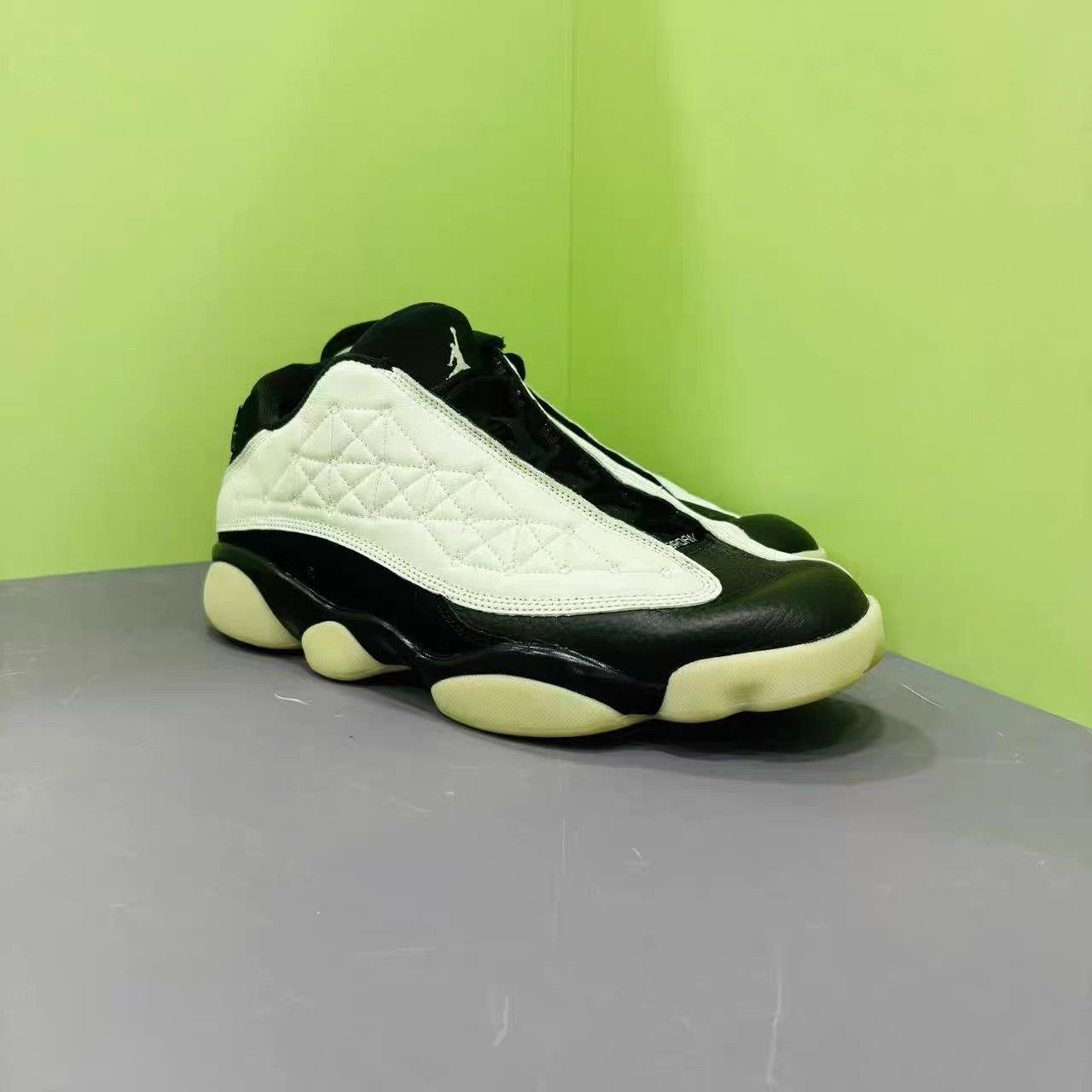 Jordan Brand Air Jordan 13 Retro Low "Singles Day" K15 Size US 13 / EU 46 - 4 Thumbnail