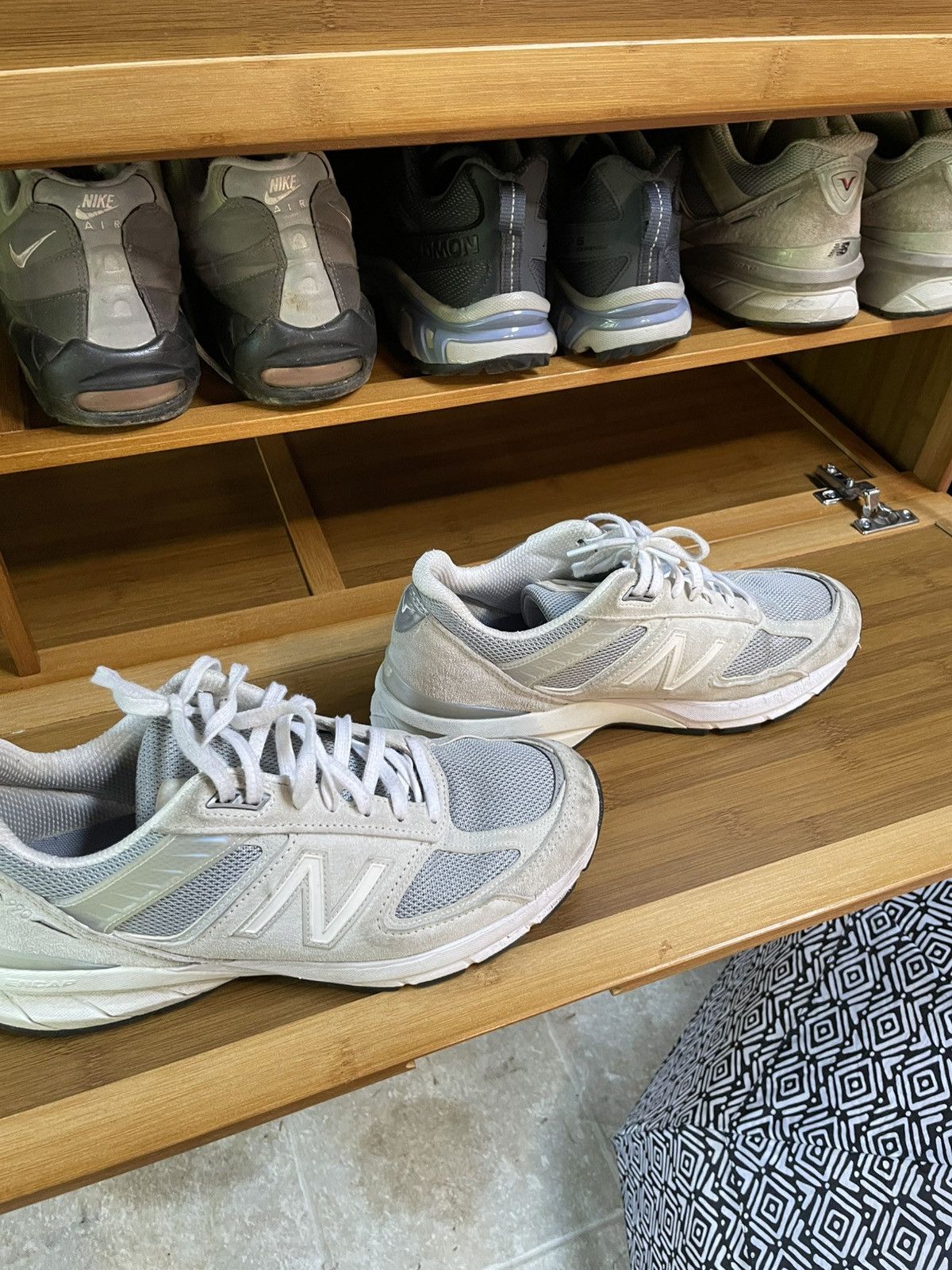New Balance All white new bakance 990v5 Size US 9.5 / EU 42-43 - 5 Thumbnail