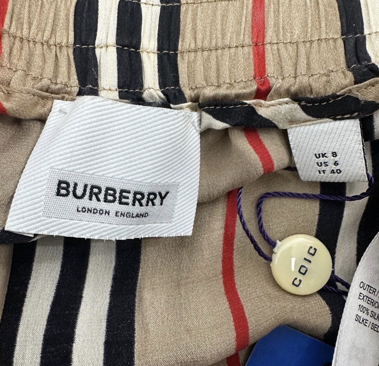 Burberry Burberry / Khaki Stripe Silk Casual Shorts K12 Size US 34 / EU 50 - 4 Thumbnail