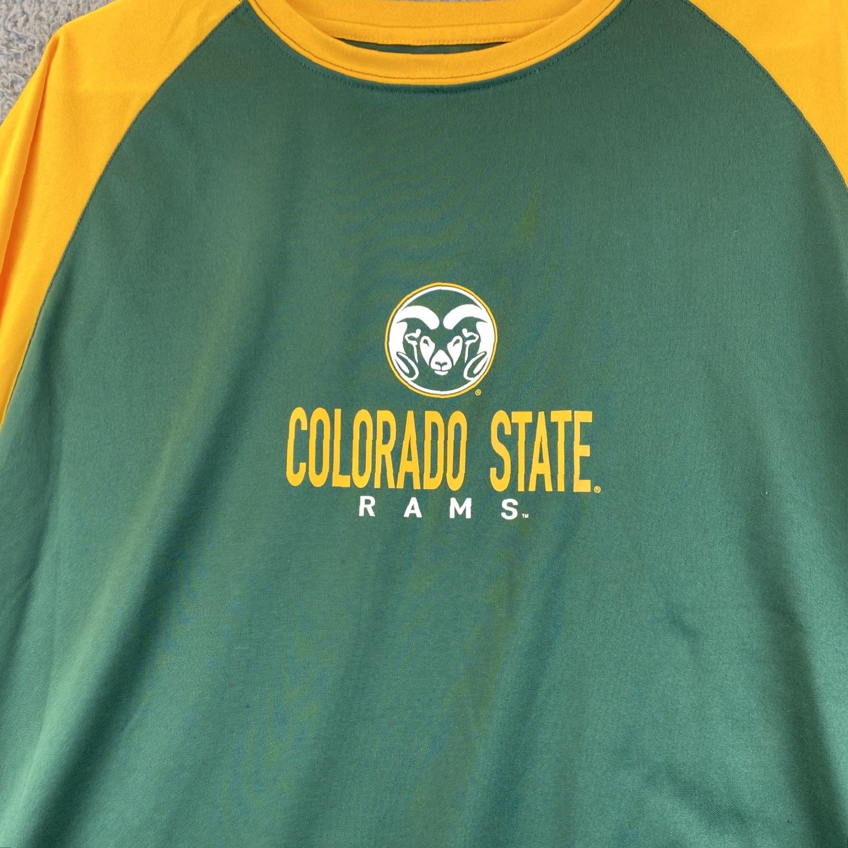 Under Armour Under Armour NCAA Colorado State Rams Men's Long Sleeve Tee T-Shirt Size XL 52-30 Crew Neck Polyester Logo Regular Men Green Size US XL / EU 56 / 4 - 2 Thumbnail