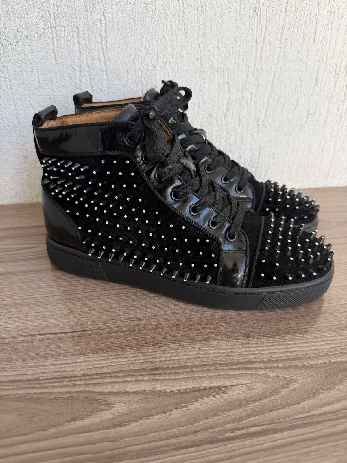 Christian Louboutin spiked louis junior trainers Size US 7 / EU 40 - 2 Thumbnail