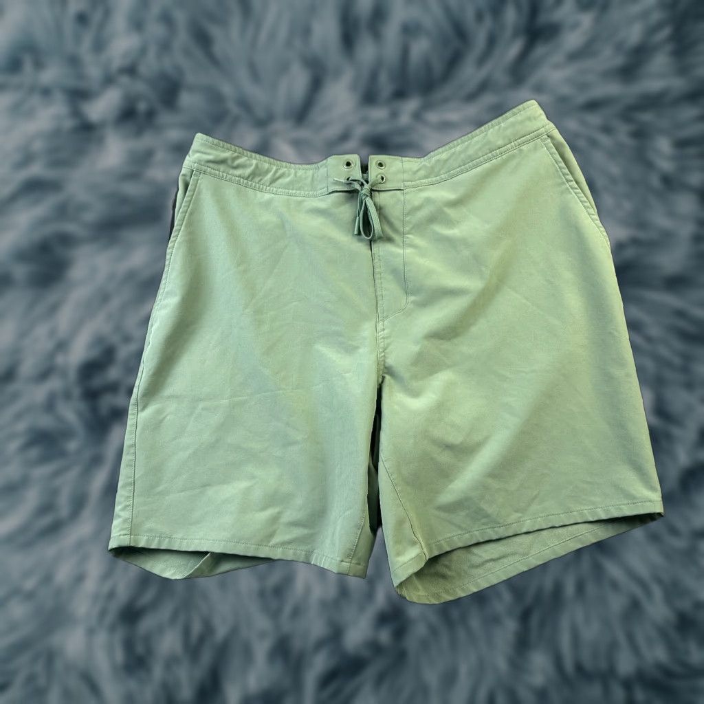 Ten Thousand Ten Thousand Shorts Men XL Green Foundation Linerless Gym Running Workout Athletic Activewear Regular Inseam 7 in Size US 36 / EU 52 - 1 Thumbnail